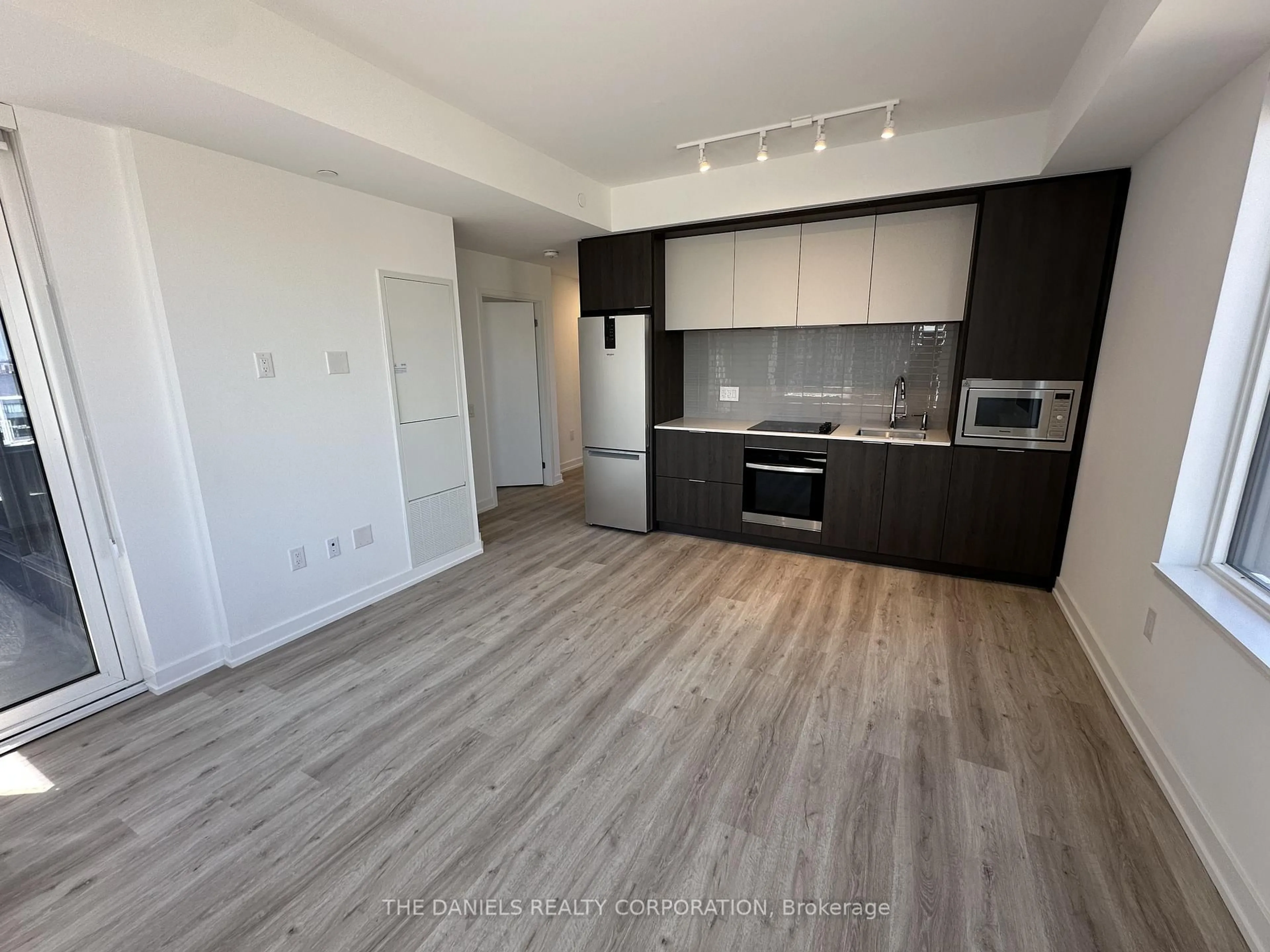Unknown for 395 Square One Dr #1004, Mississauga Ontario L5B 0P6