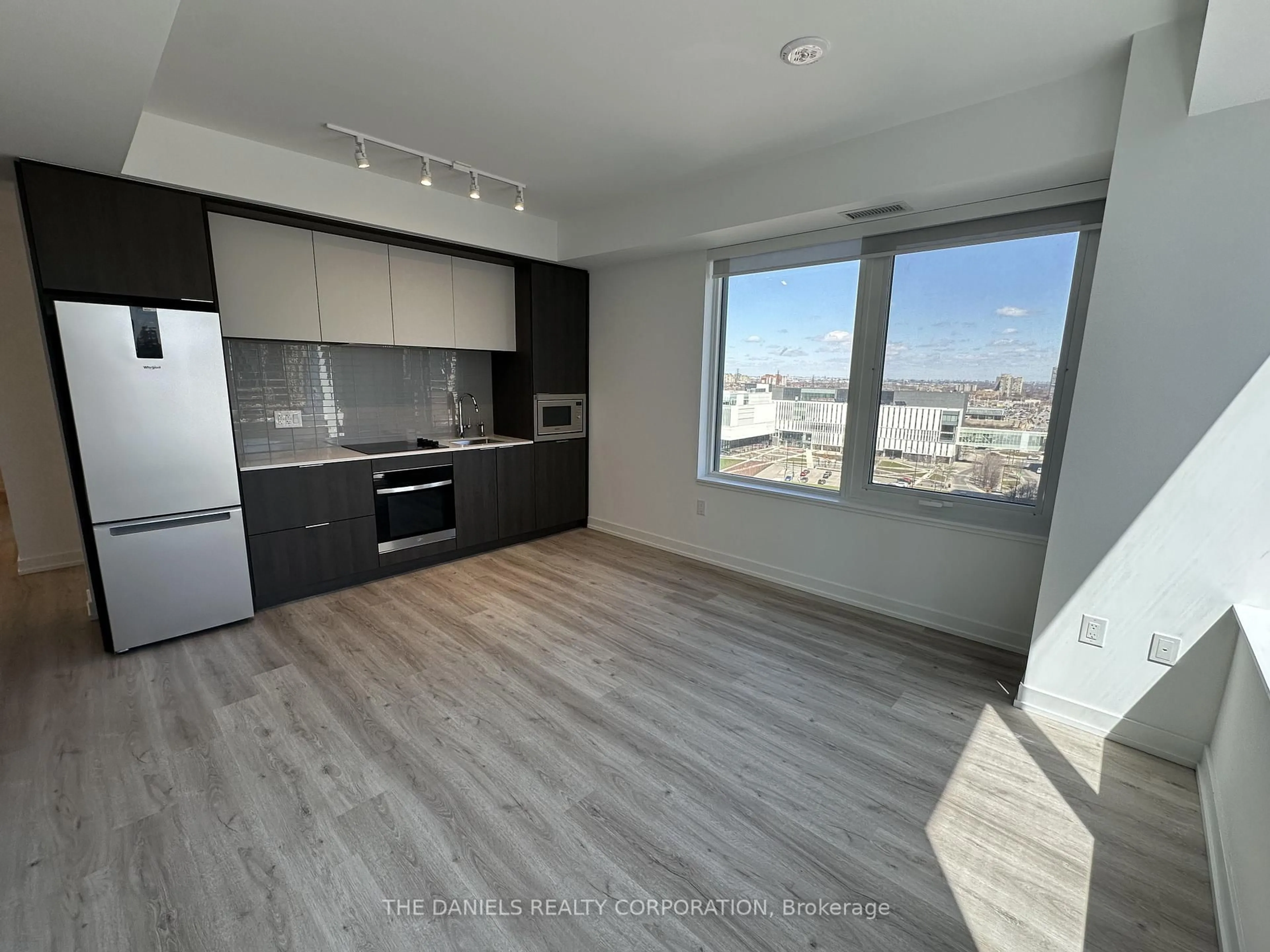 A pic of a room for 395 Square One Dr #1004, Mississauga Ontario L5B 0P6