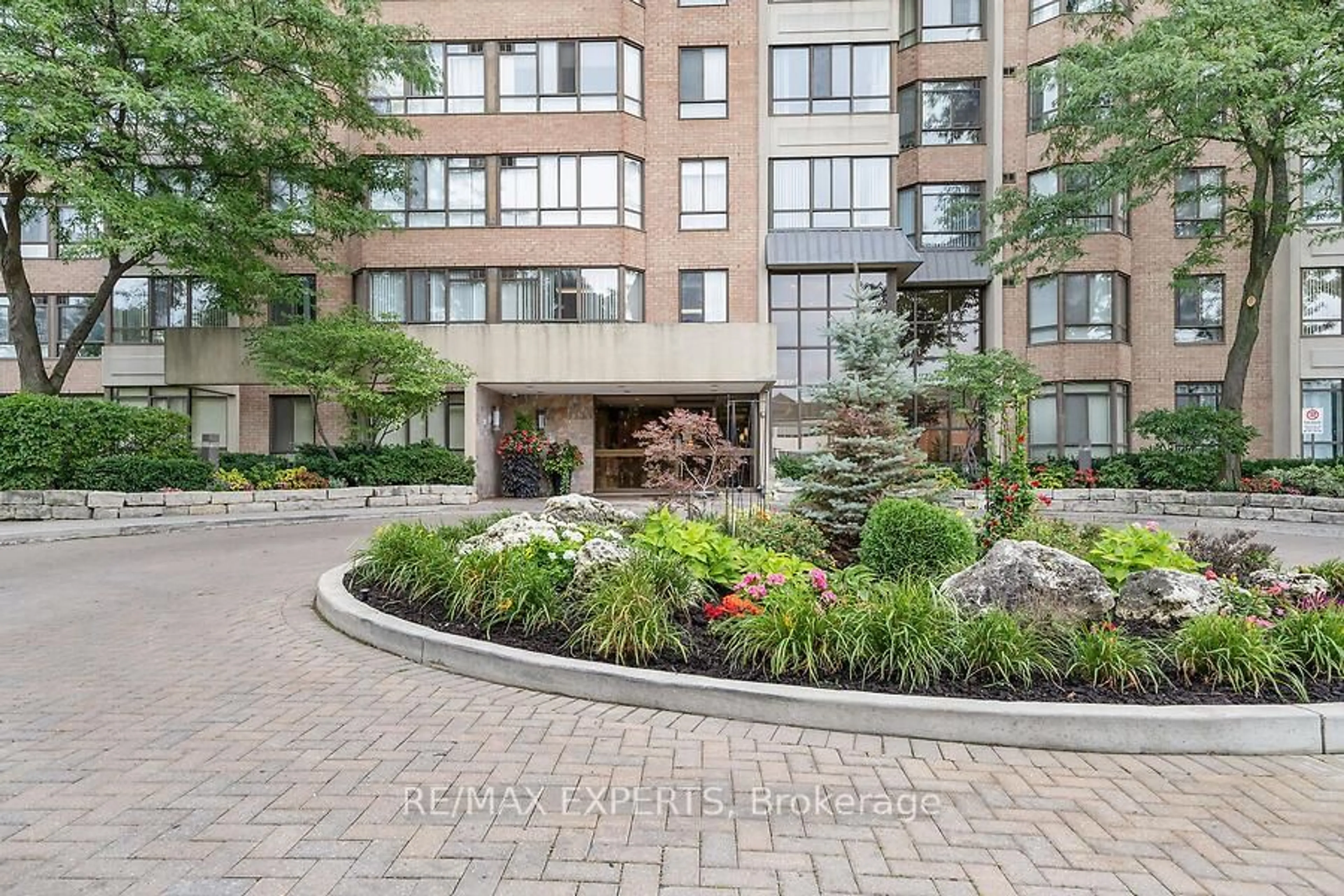 Unknown for 100 County Court Blvd #1607, Brampton Ontario L6W 3X1