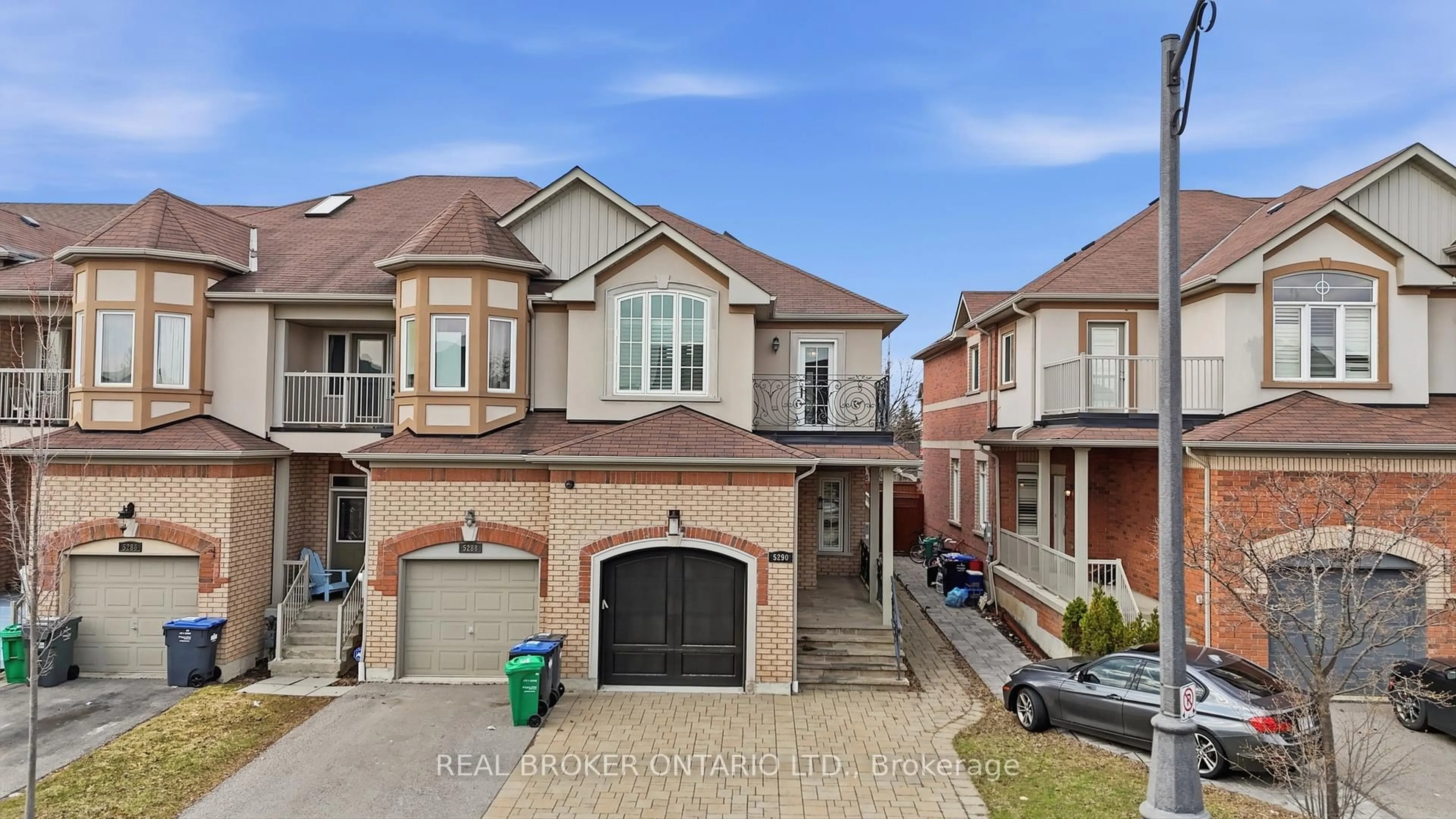 Home with brick exterior material, street for 5290 Roadside Way, Mississauga Ontario L5M 0H9