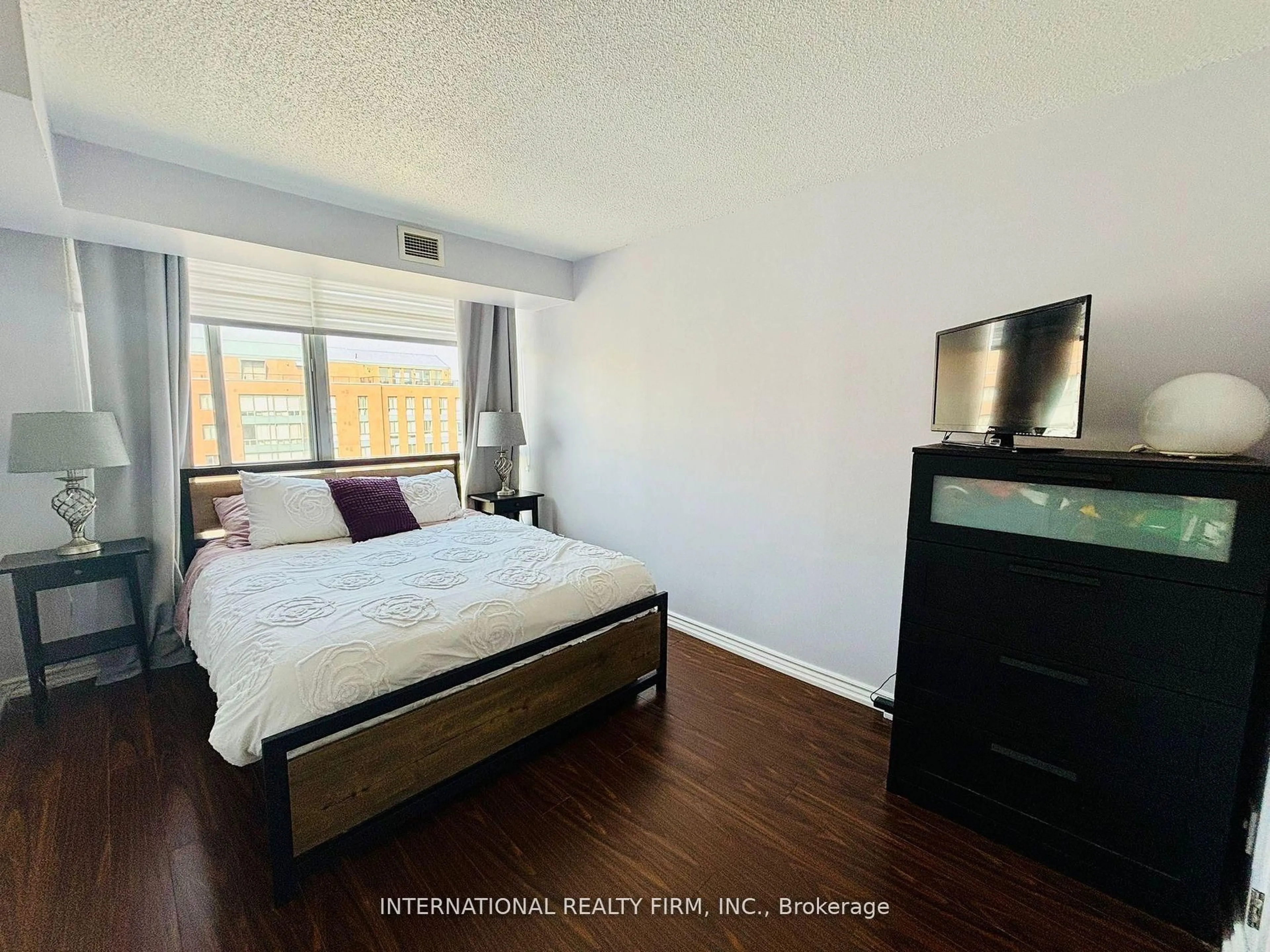 A pic of a room for 145 Hillcrest Ave #2310, Mississauga Ontario L5B 3Z1