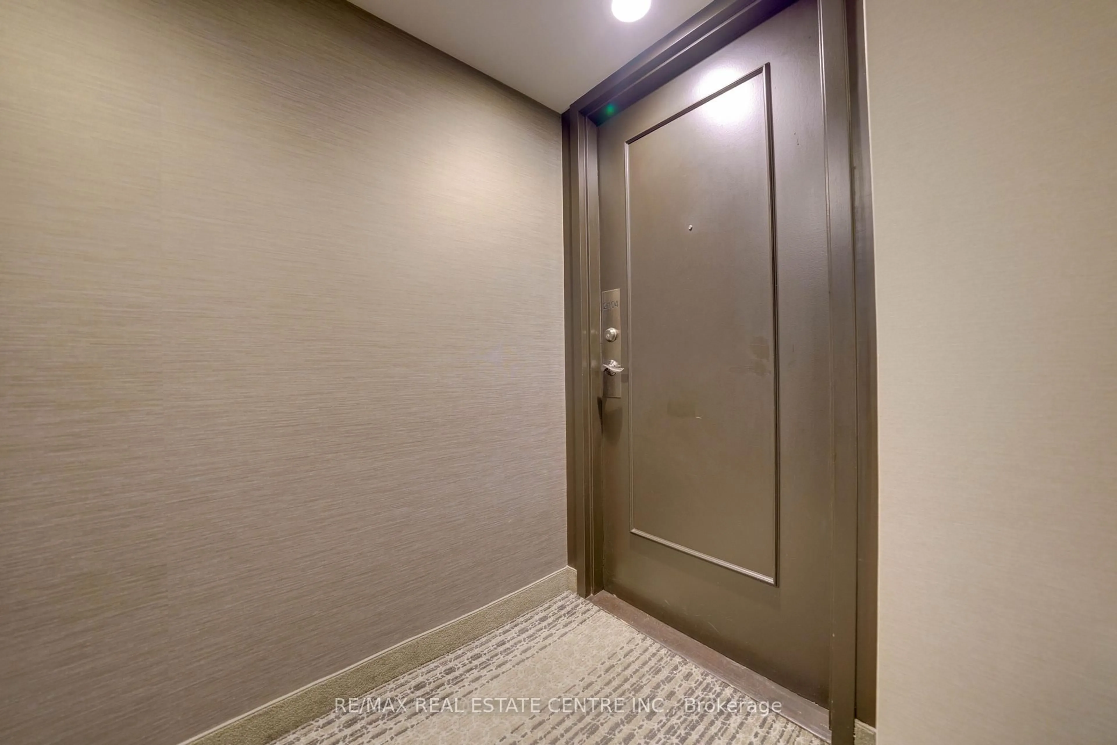 Unknown for 4470 Tucana Crt #2104, Mississauga Ontario L5R 3K8