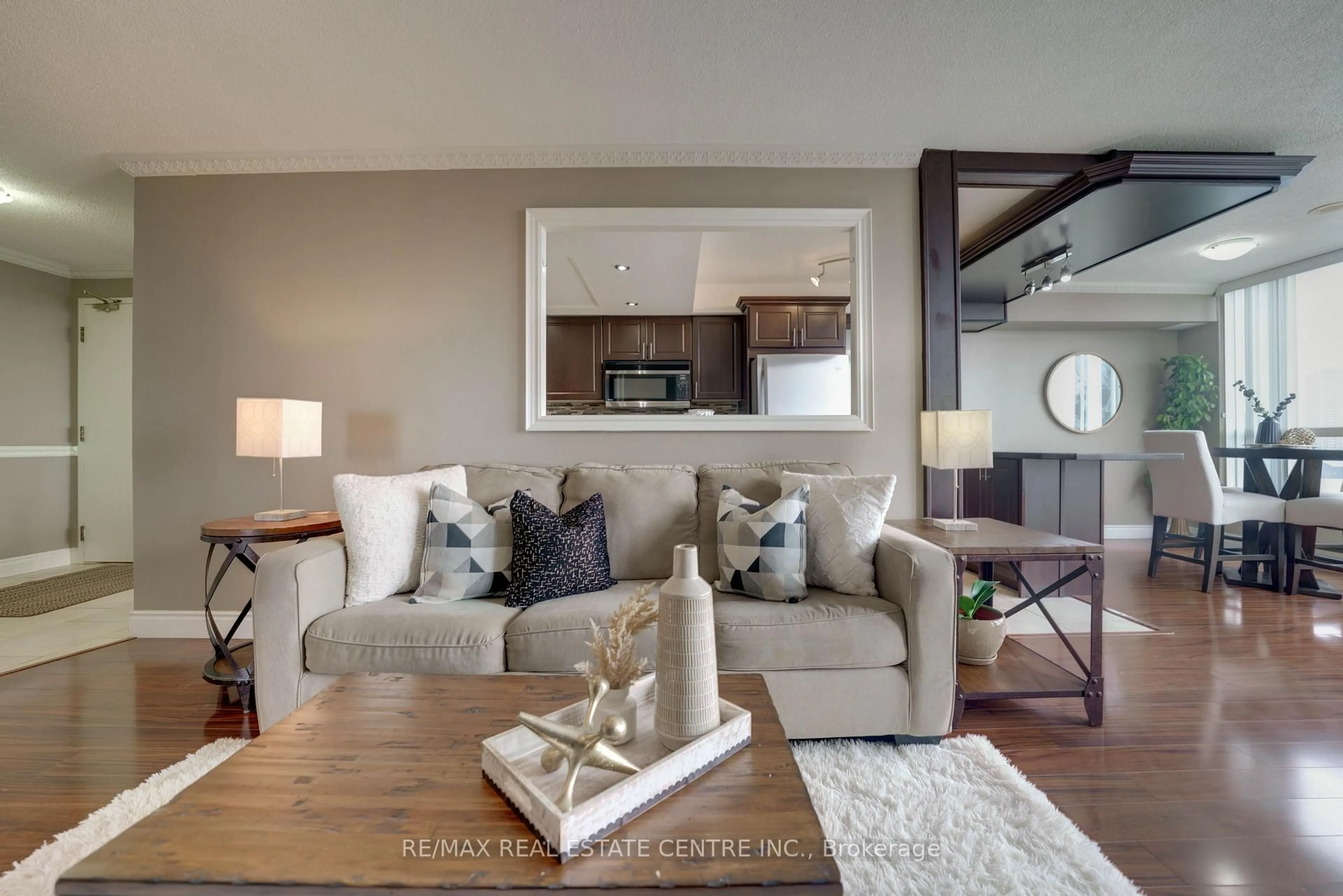 Living room with furniture, unknown for 4470 Tucana Crt #2104, Mississauga Ontario L5R 3K8