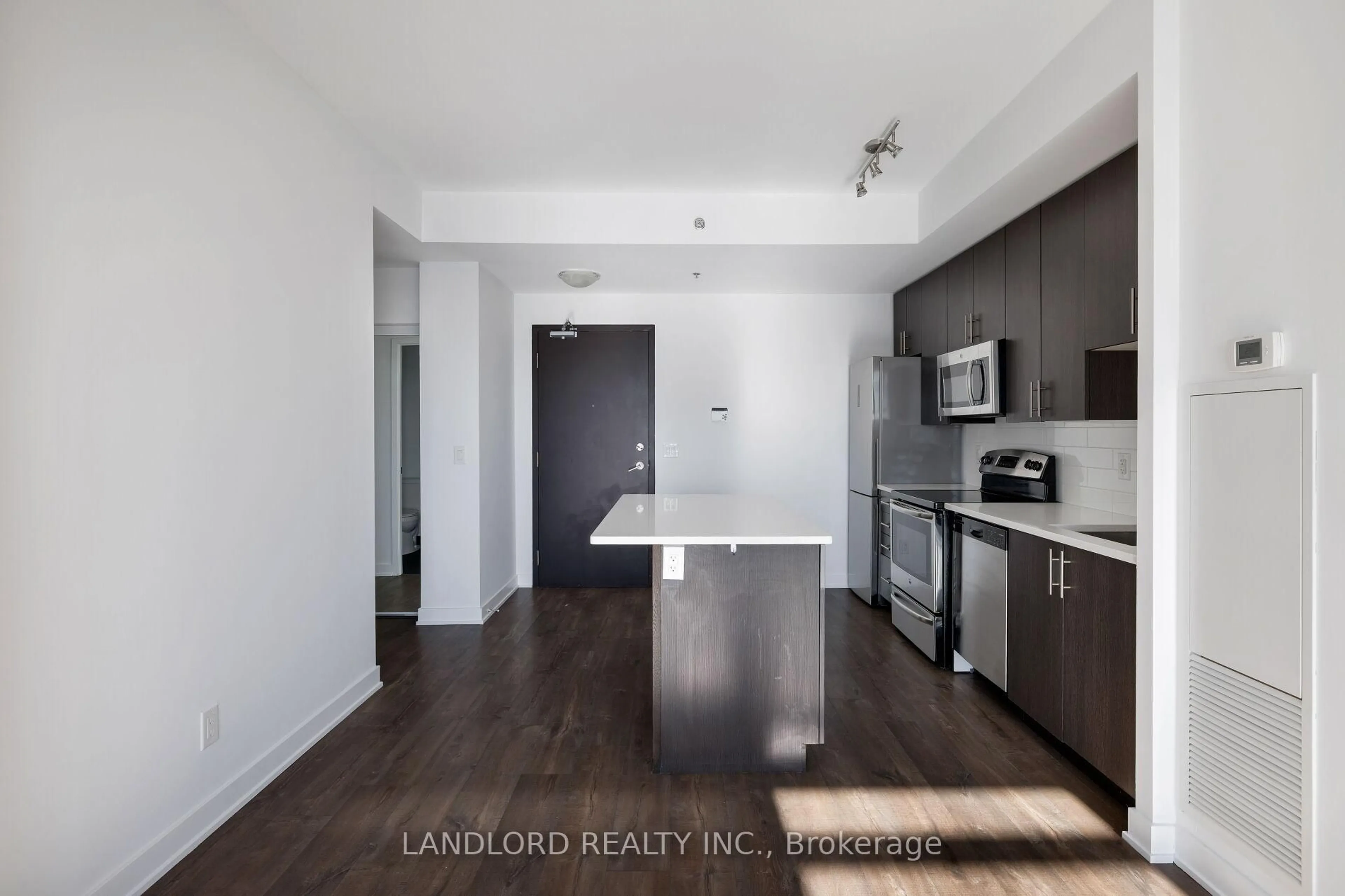 Unknown for 11 Superior Ave #905, Toronto Ontario M8V 0A7