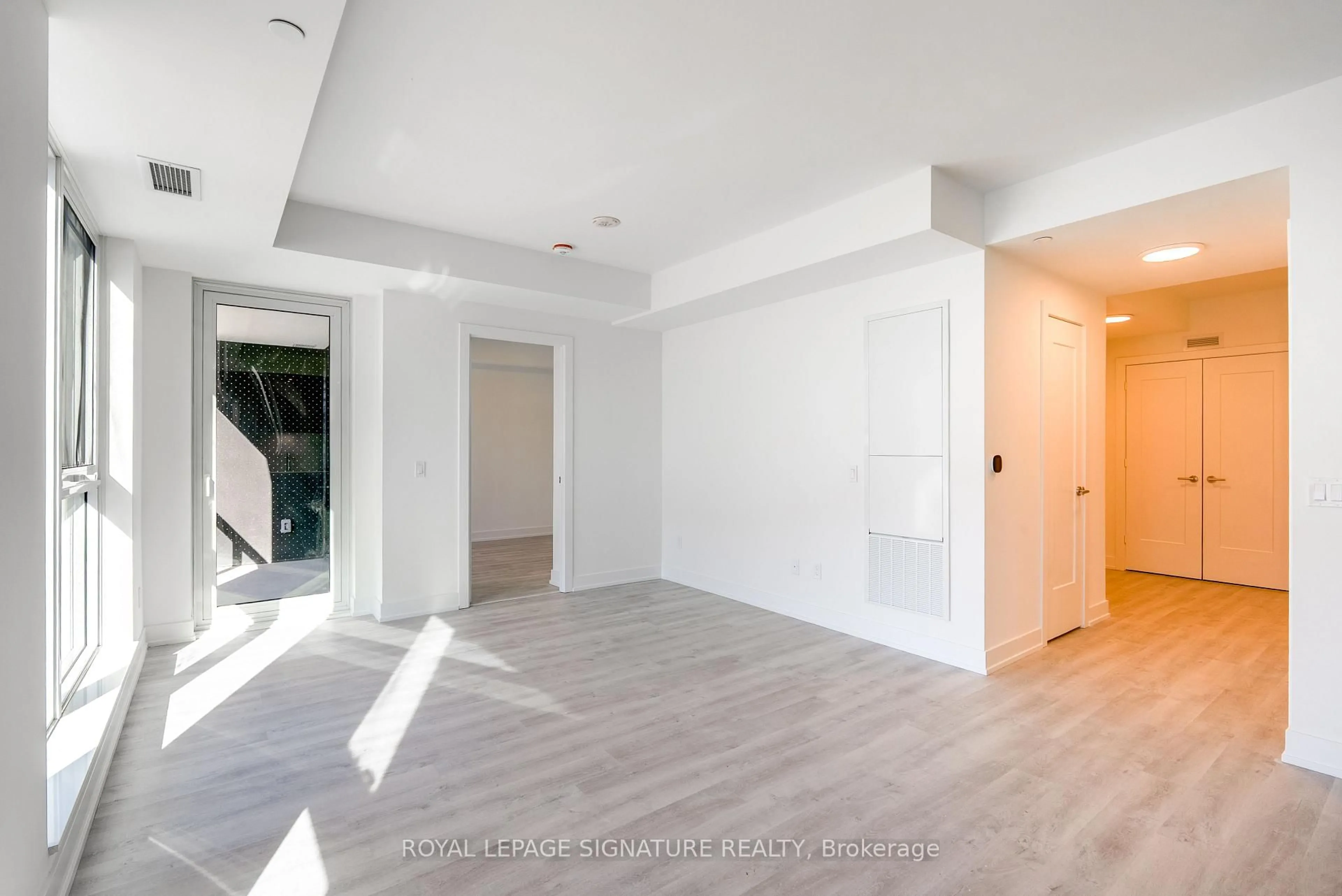 Unknown for 25 Cordova Ave #219, Toronto Ontario M9A 0E5