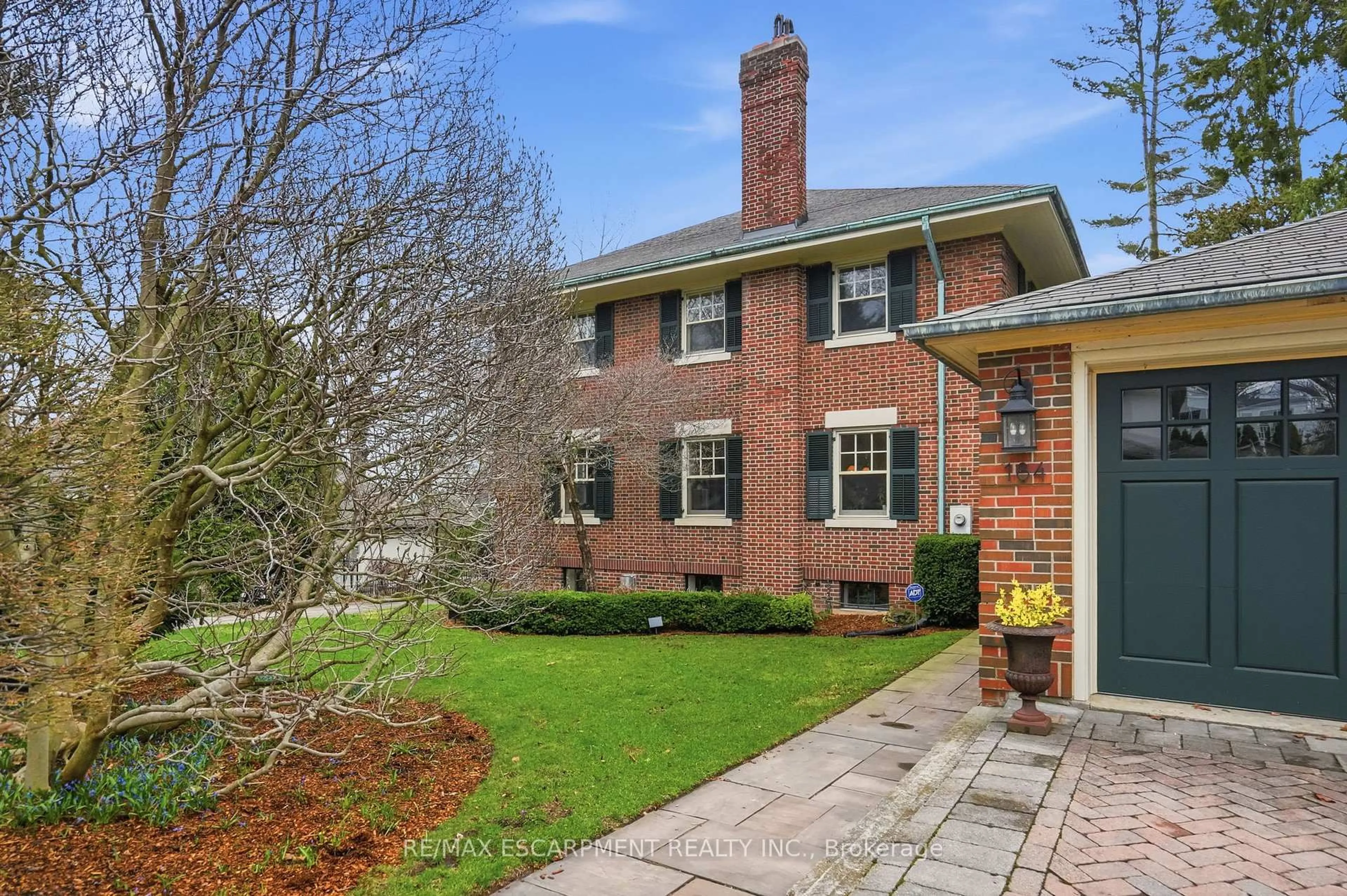 Home with brick exterior material, street for 184 King St, Oakville Ontario L6J 1B4