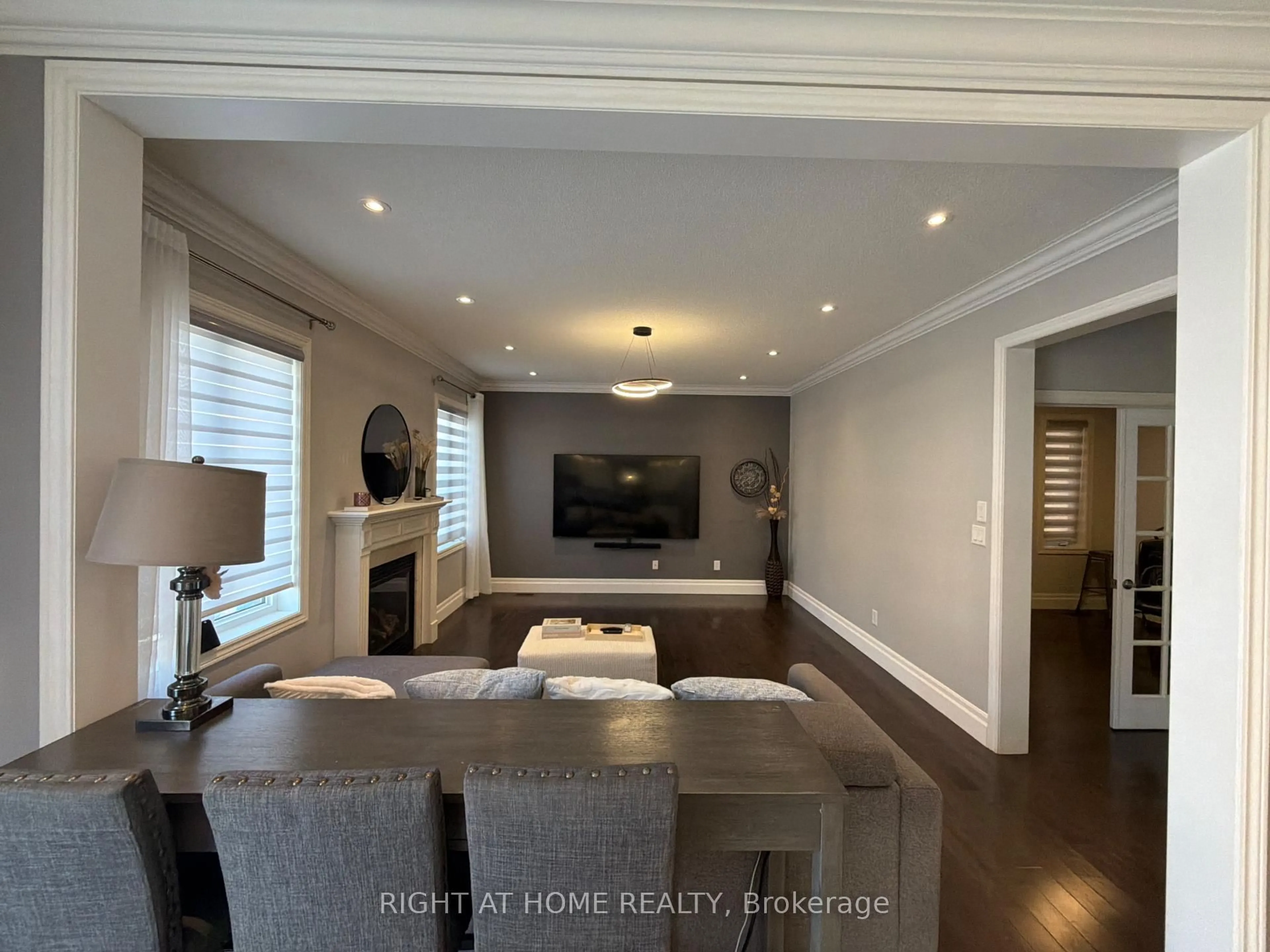 Unknown for 3169 Larry Cres, Oakville Ontario L6M 0T1