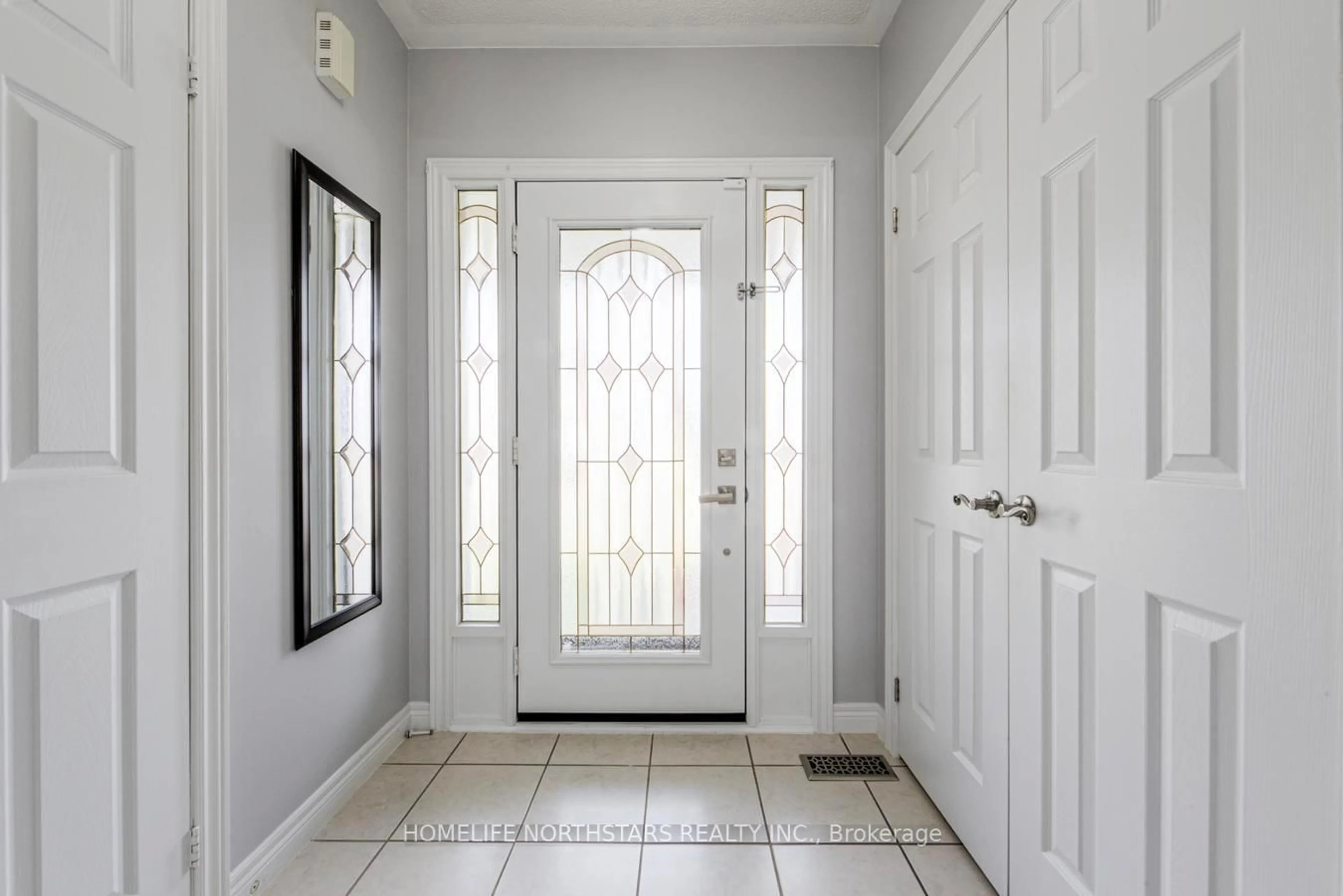 Indoor entryway for 19 Stable Gate, Brampton Ontario L7A 1V5