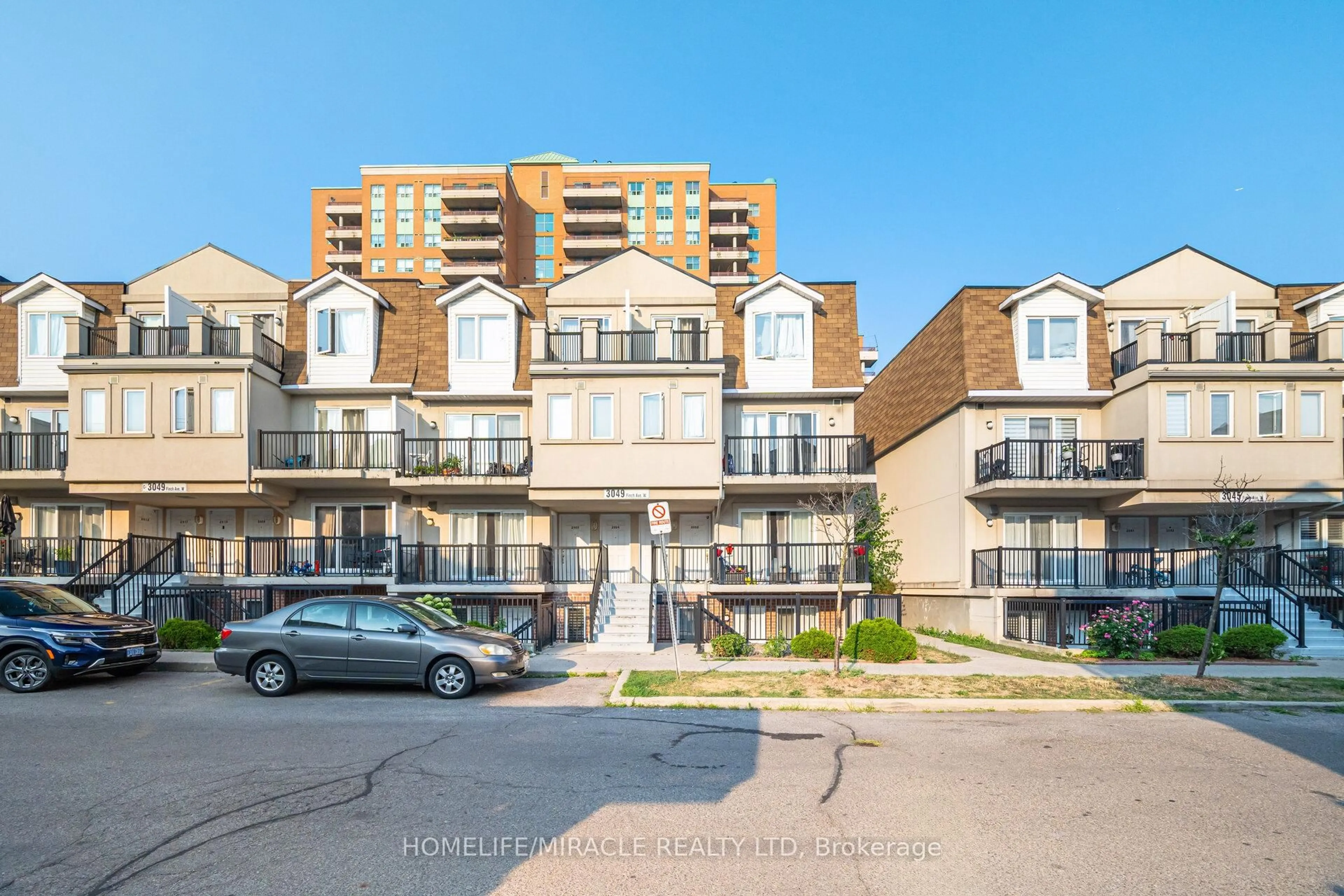 A pic from outside/outdoor area/front of a property/back of a property/a pic from drone, street for 3049 Finch Ave #2002, Toronto Ontario M9M 0A5