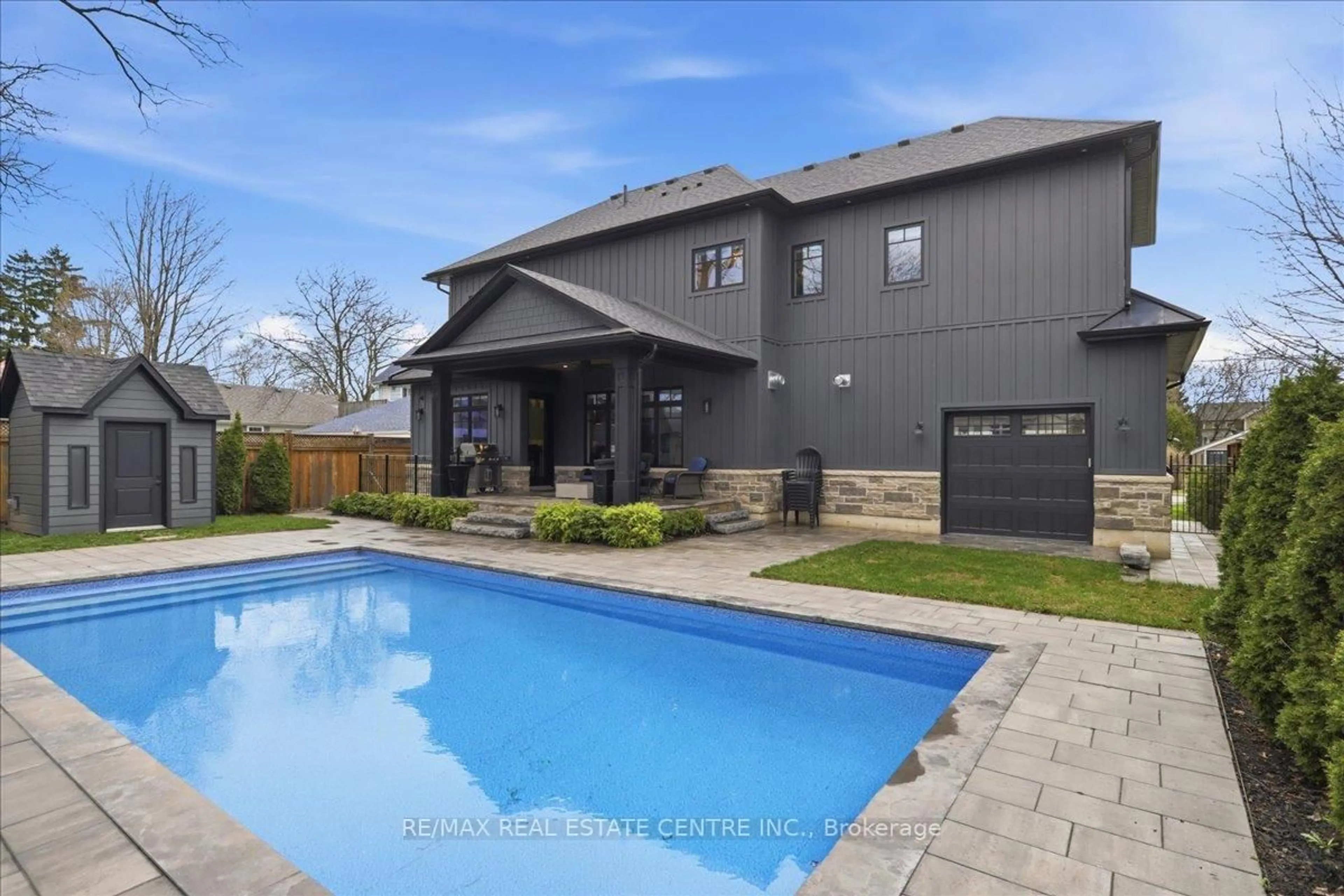 Pool for 67 Robert St, Milton Ontario L9T 1G7