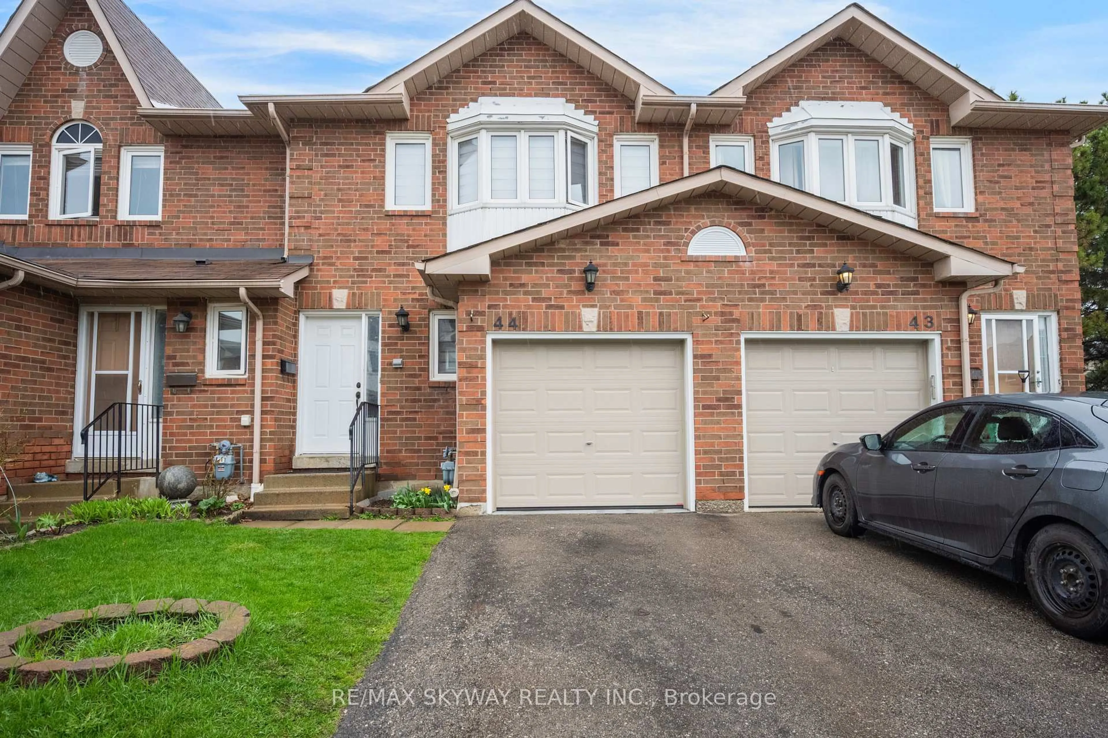 Home with brick exterior material, street for 1485 Torrington Dr #44, Mississauga Ontario L5V 1Y3