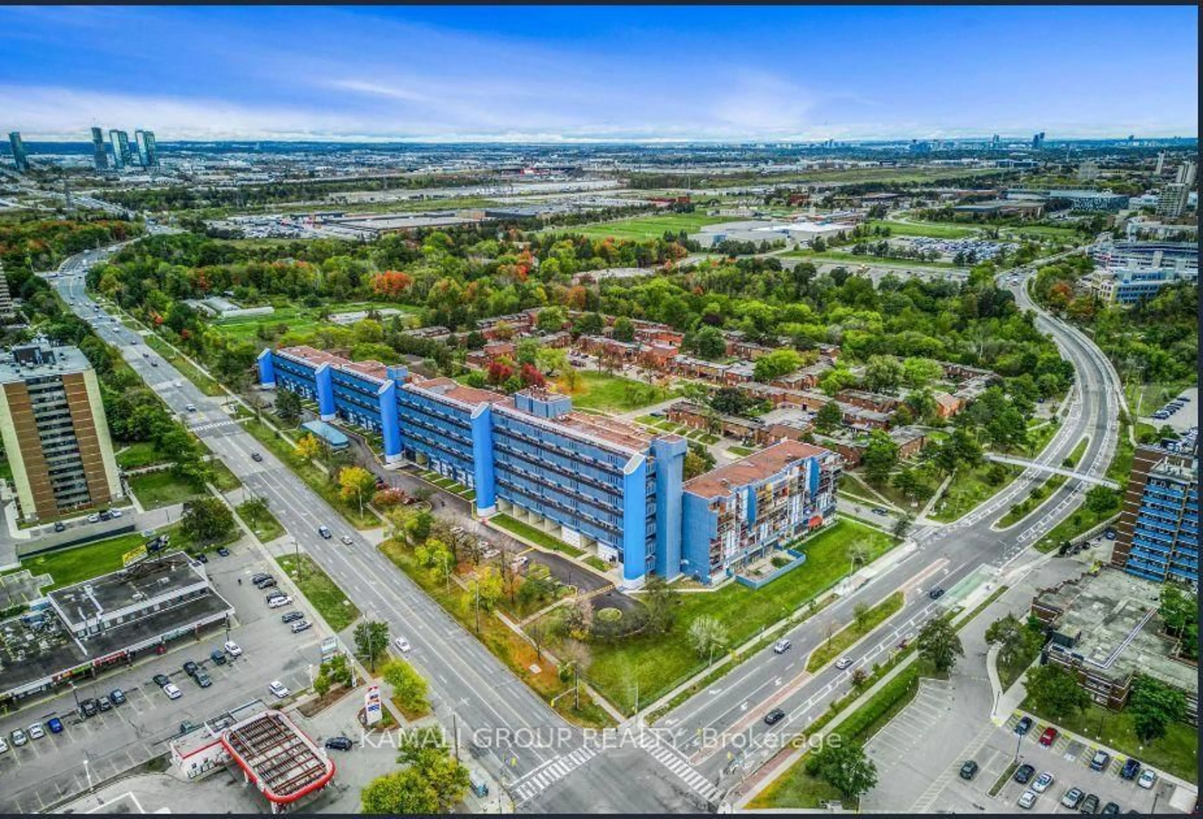 A pic from outside/outdoor area/front of a property/back of a property/a pic from drone, city buildings view from balcony for 4645 Jane St #727, Toronto Ontario M3N 2K9
