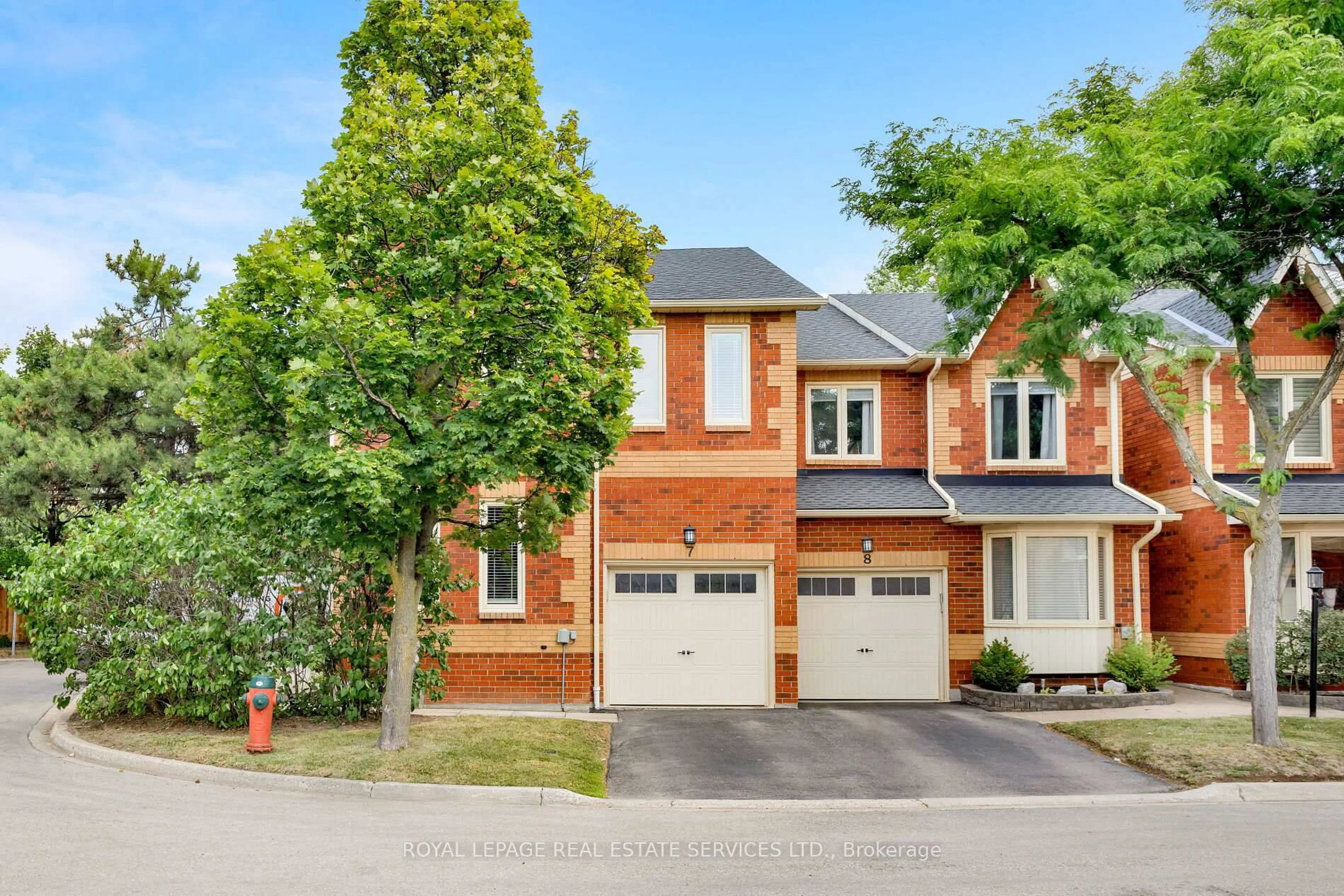 Home with brick exterior material, street for 2006 Glenada Cres #7, Oakville Ontario L6H 5R9