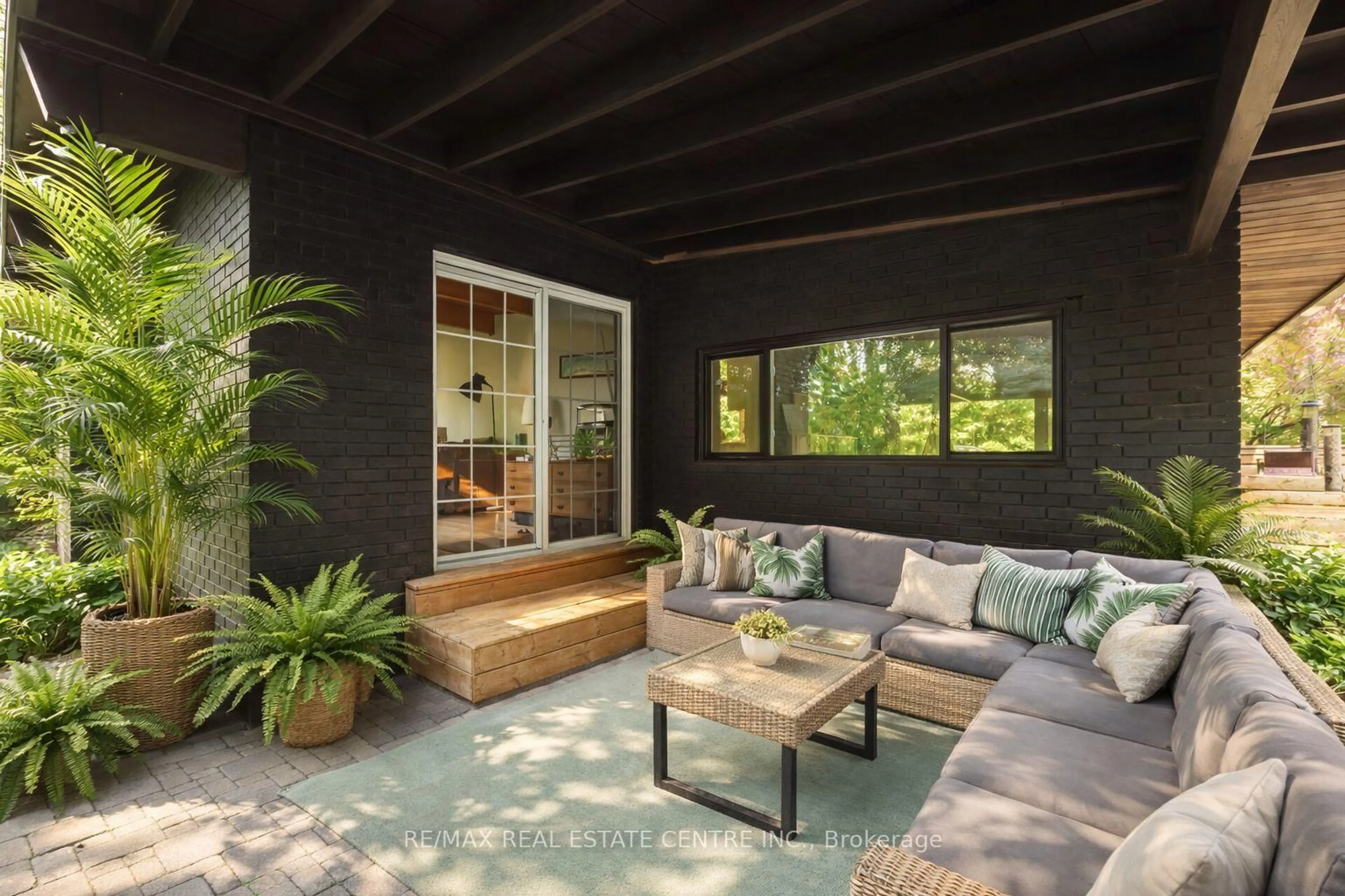 Unknown for 4063 Boston Mills Rd, Caledon Ontario L7C 0N7