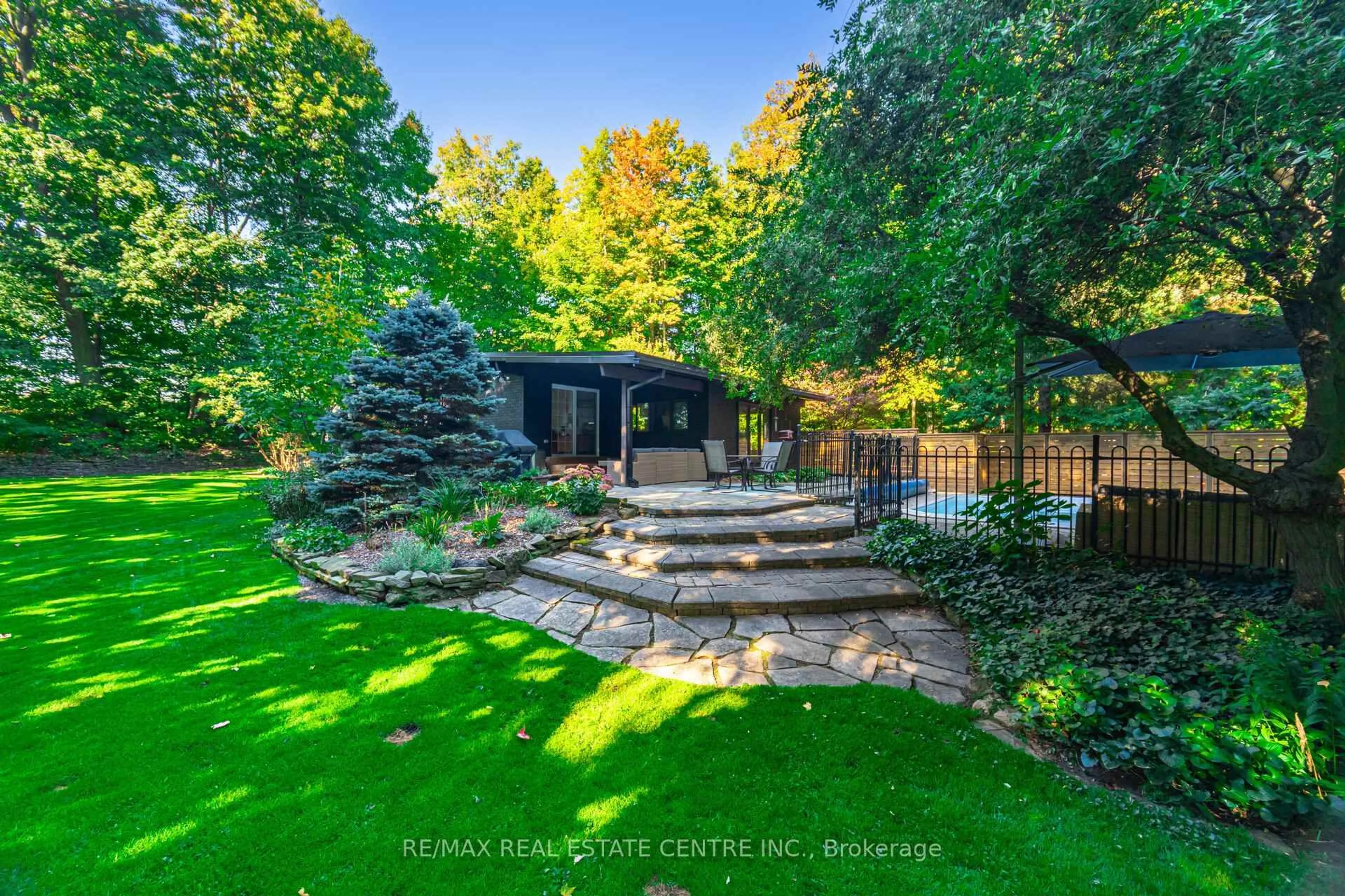 Unknown for 4063 Boston Mills Rd, Caledon Ontario L7C 0N7