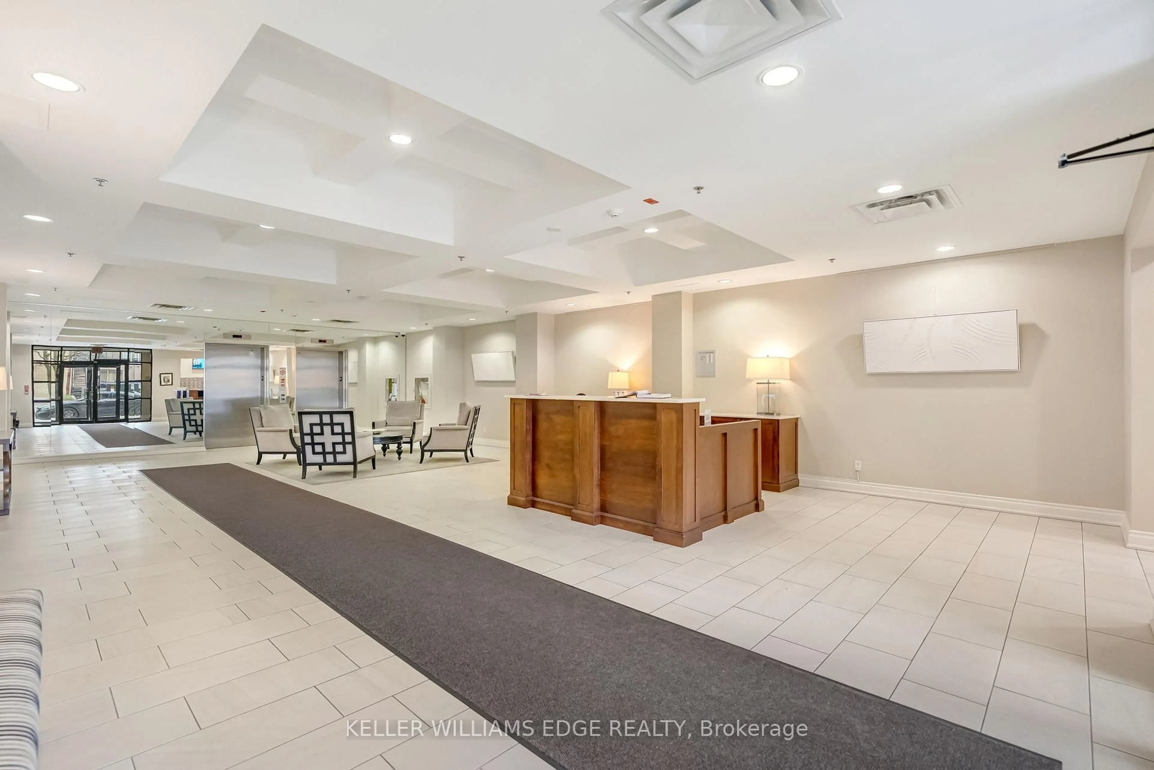 Lobby for 399 Elizabeth St #506, Burlington Ontario L7R 0A4
