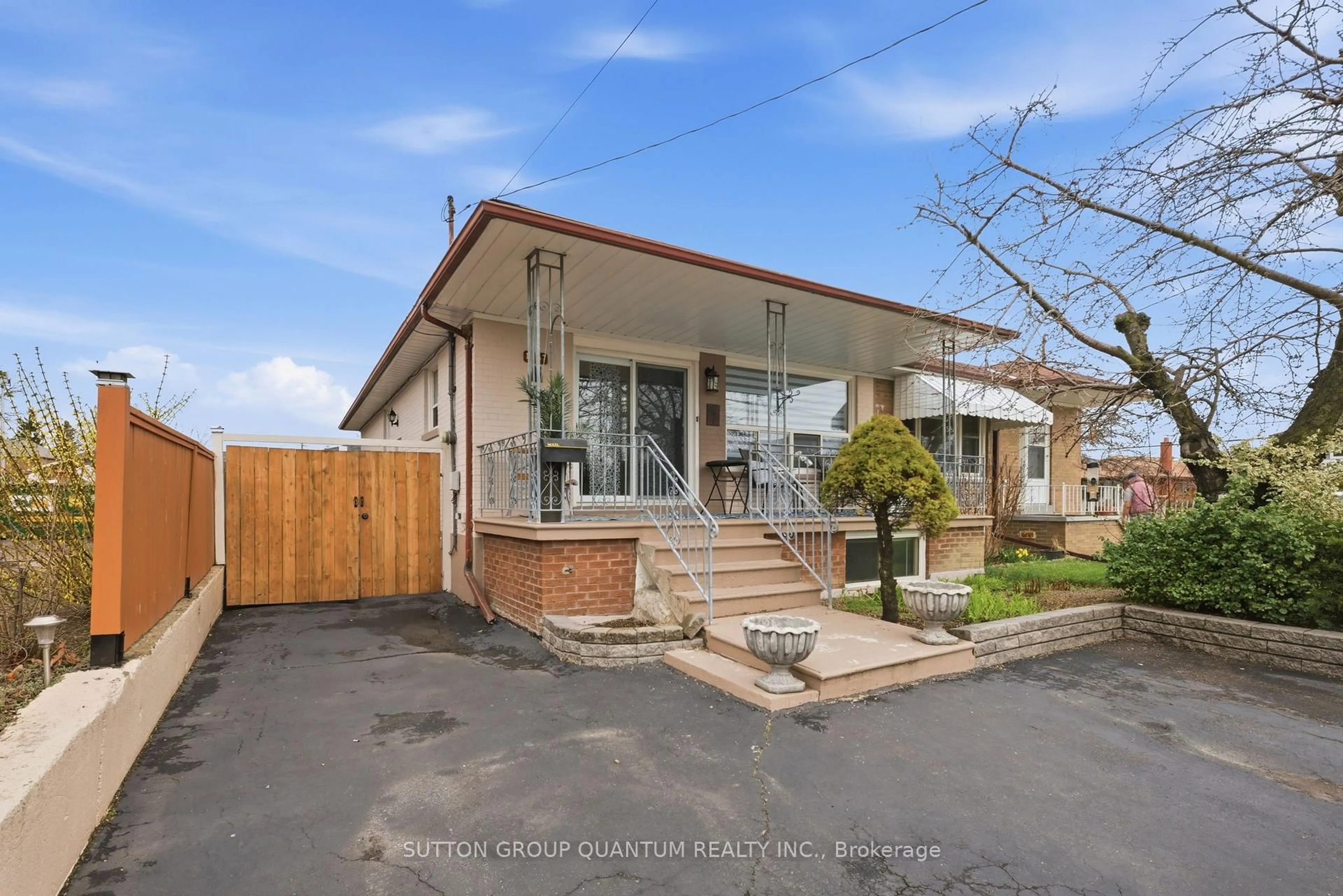 Unknown for 1257 Alexandra Ave, Mississauga Ontario L5E 2A7