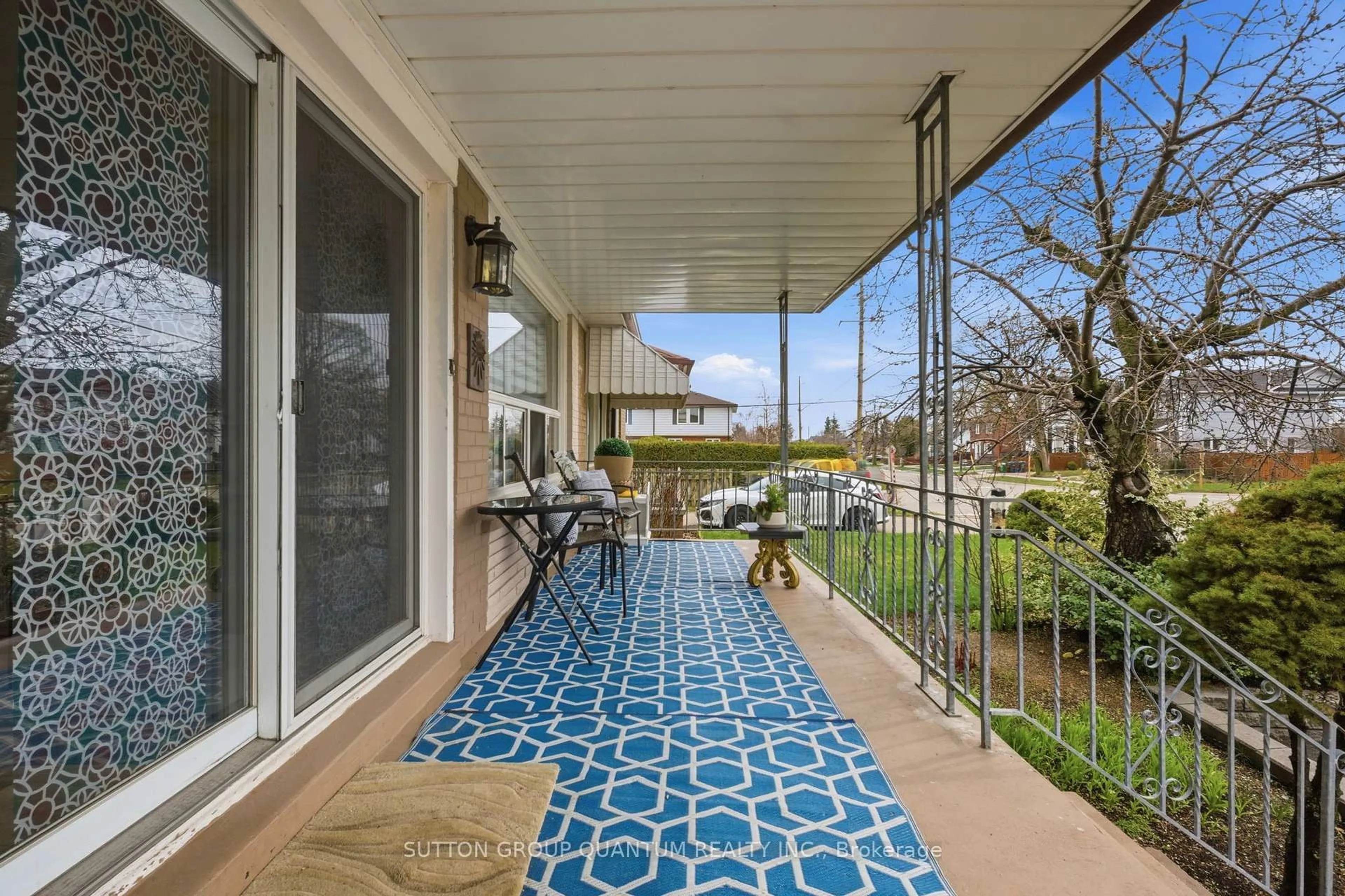 Patio, water/lake/river/ocean view for 1257 Alexandra Ave, Mississauga Ontario L5E 2A7