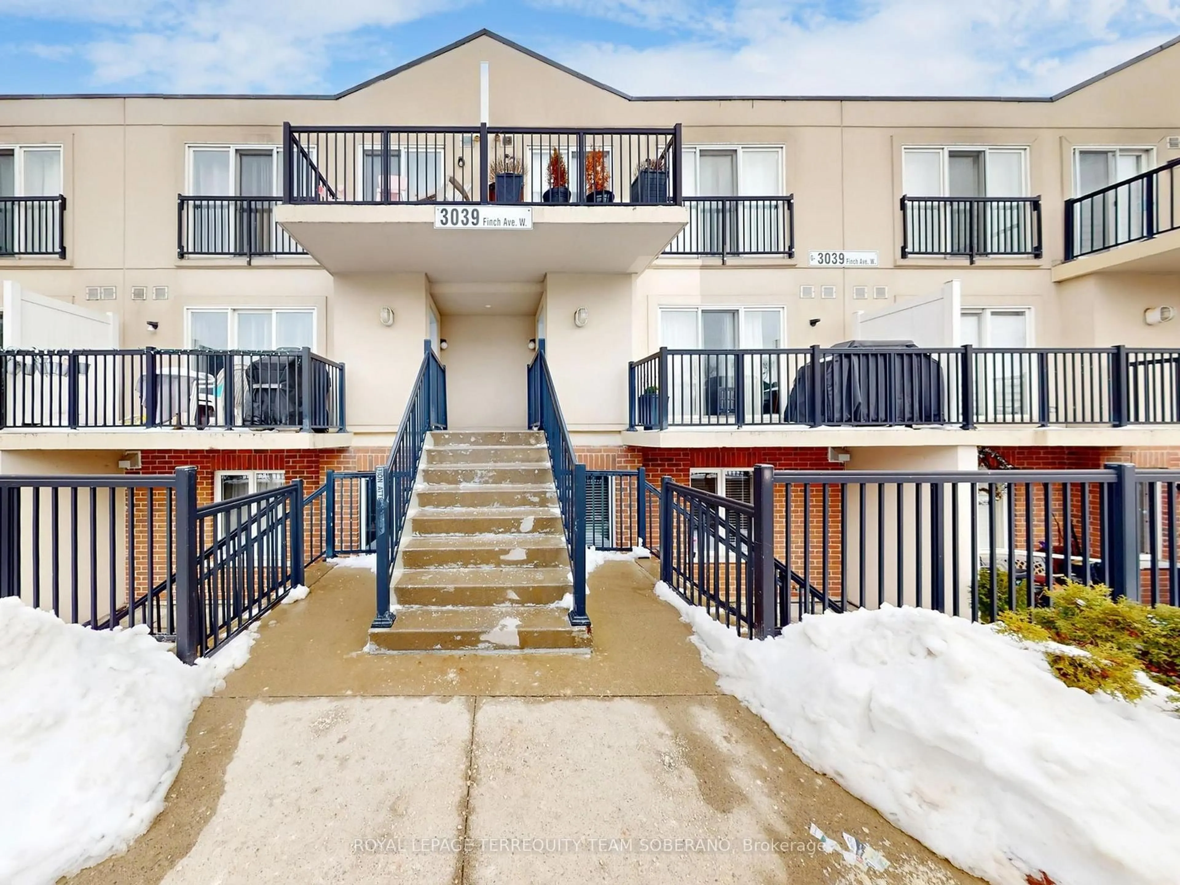 Patio, unknown for 3039 Finch Ave #1028, Toronto Ontario M9M 0A4