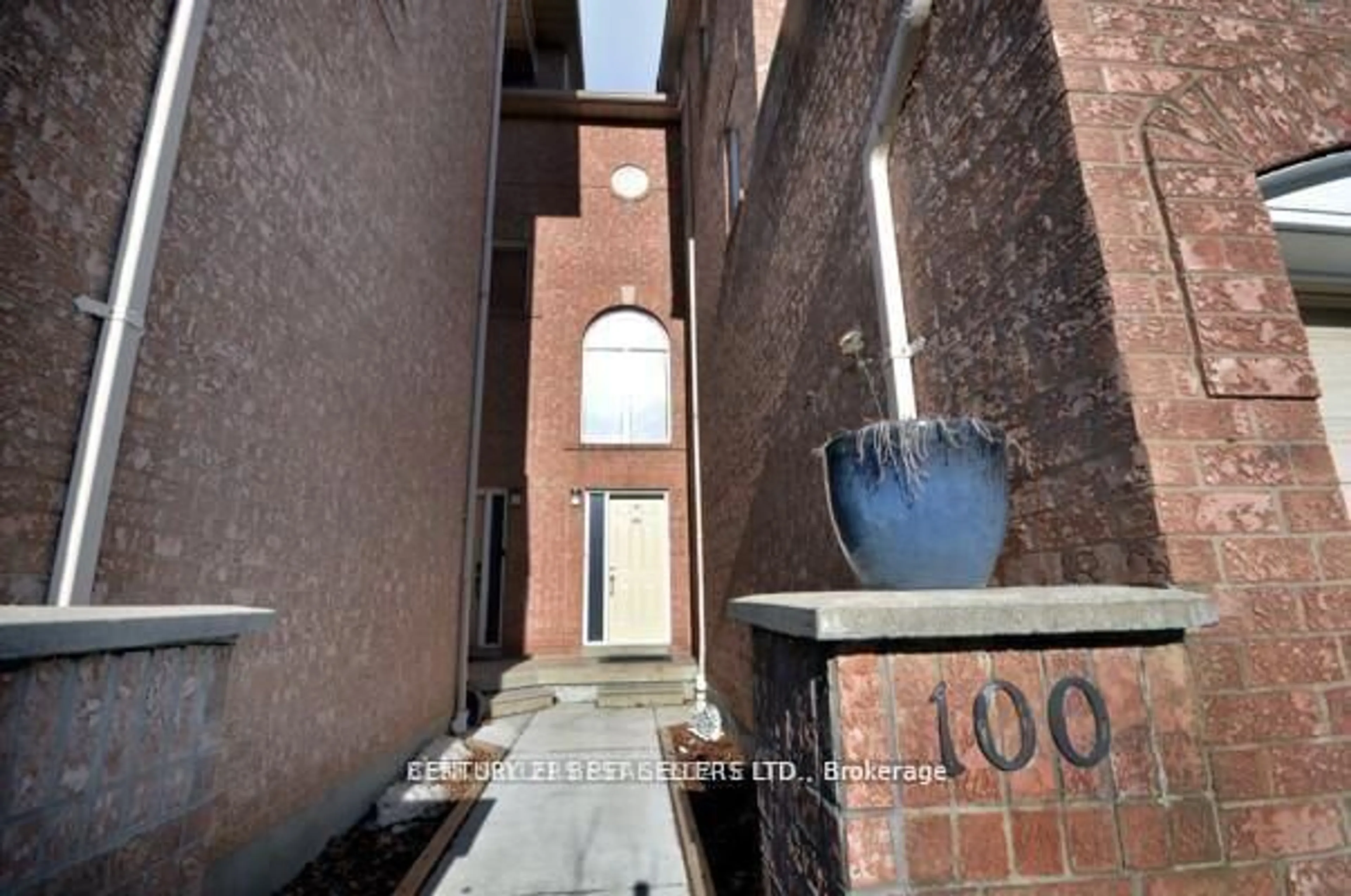 Unknown for 107 Bristol Rd #100, Mississauga Ontario L4Z 3P6