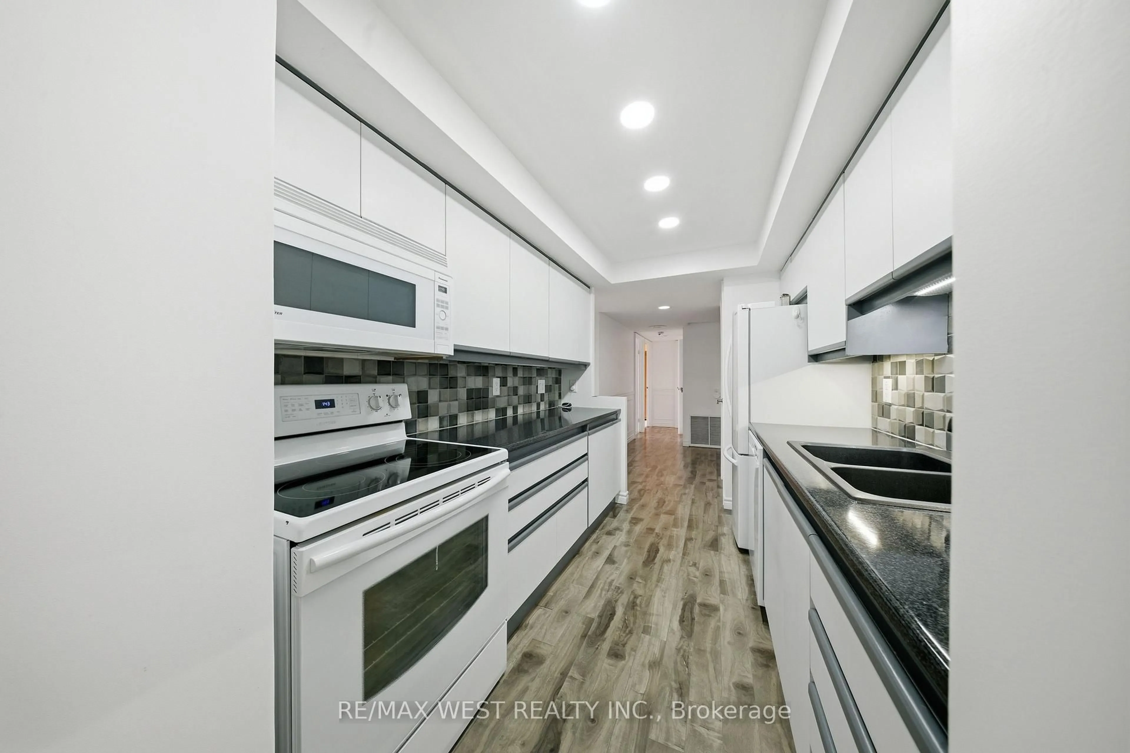 Unknown for 1300 Bloor St #1709, Mississauga Ontario L4Y 3Z2