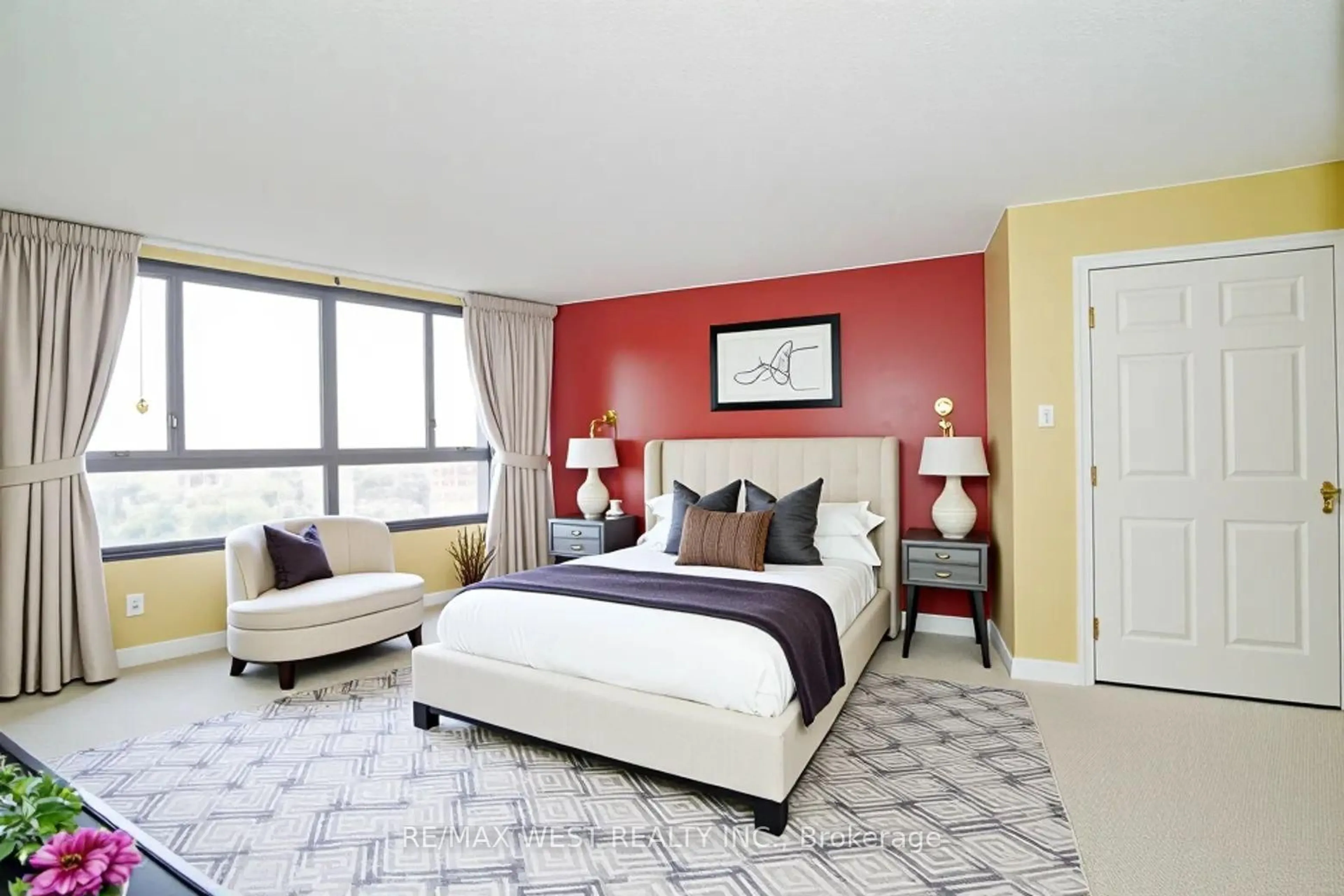 Bedroom with bed, unknown for 1300 Bloor St #1709, Mississauga Ontario L4Y 3Z2