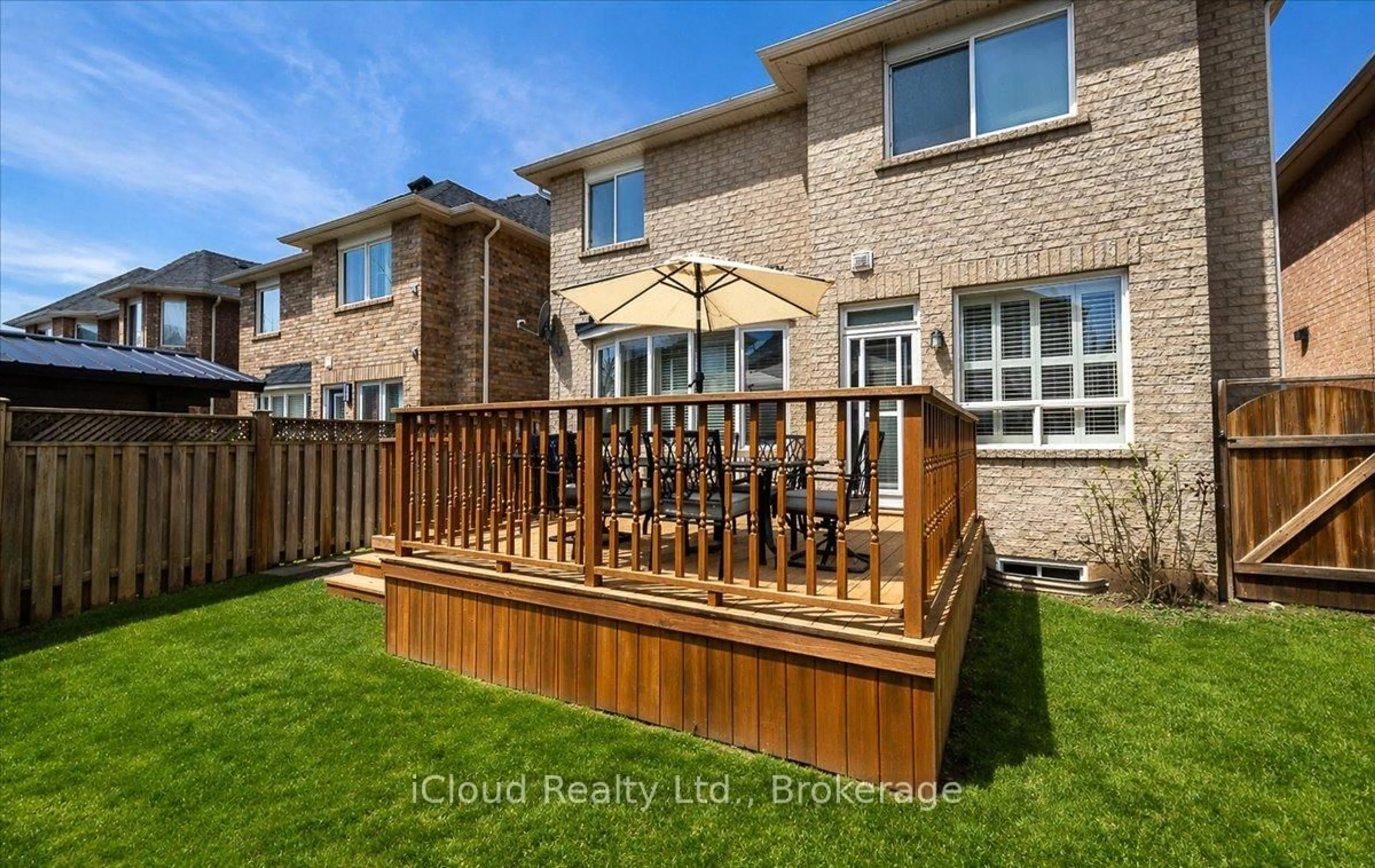 Patio, street for 625 Laughren Cres, Milton Ontario L9T 0G6