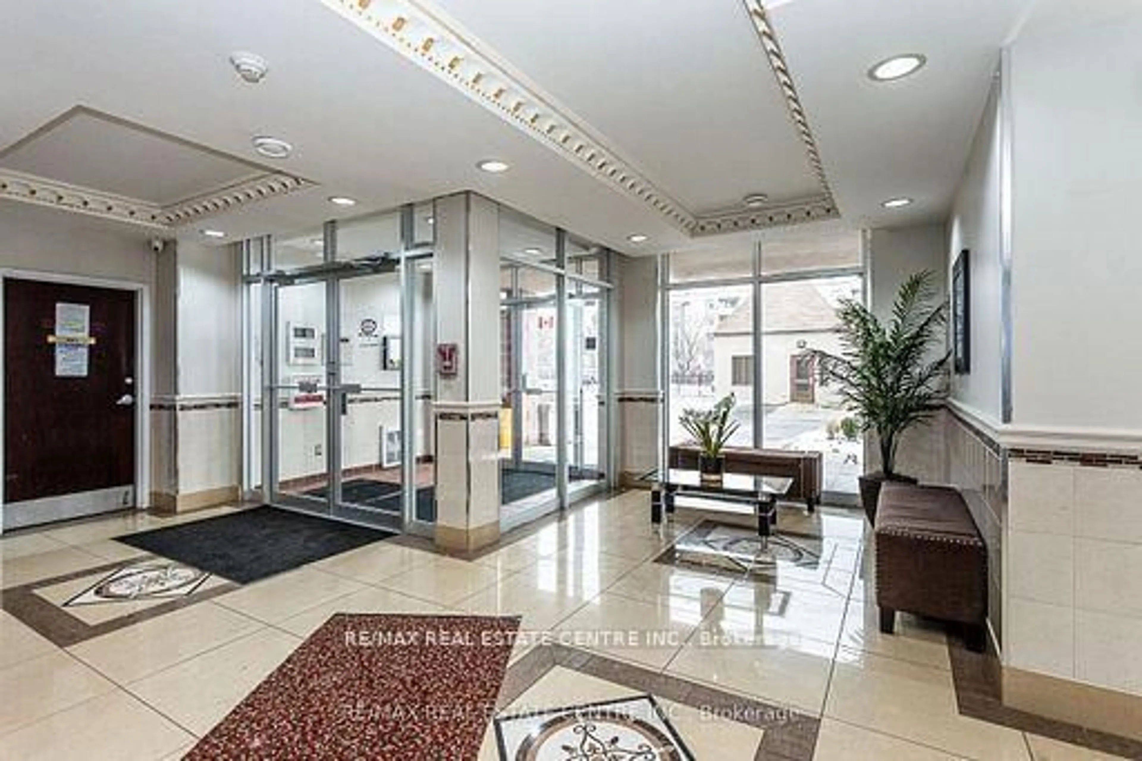 Lobby for 7405 Goreway Dr #520, Mississauga Ontario L4T 0A3