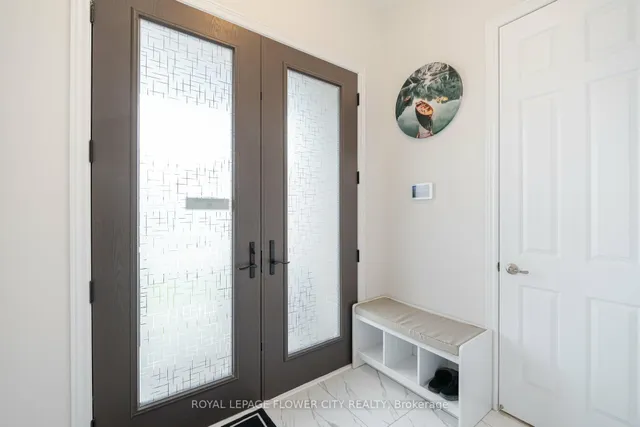 36 Icon St, Brampton 5