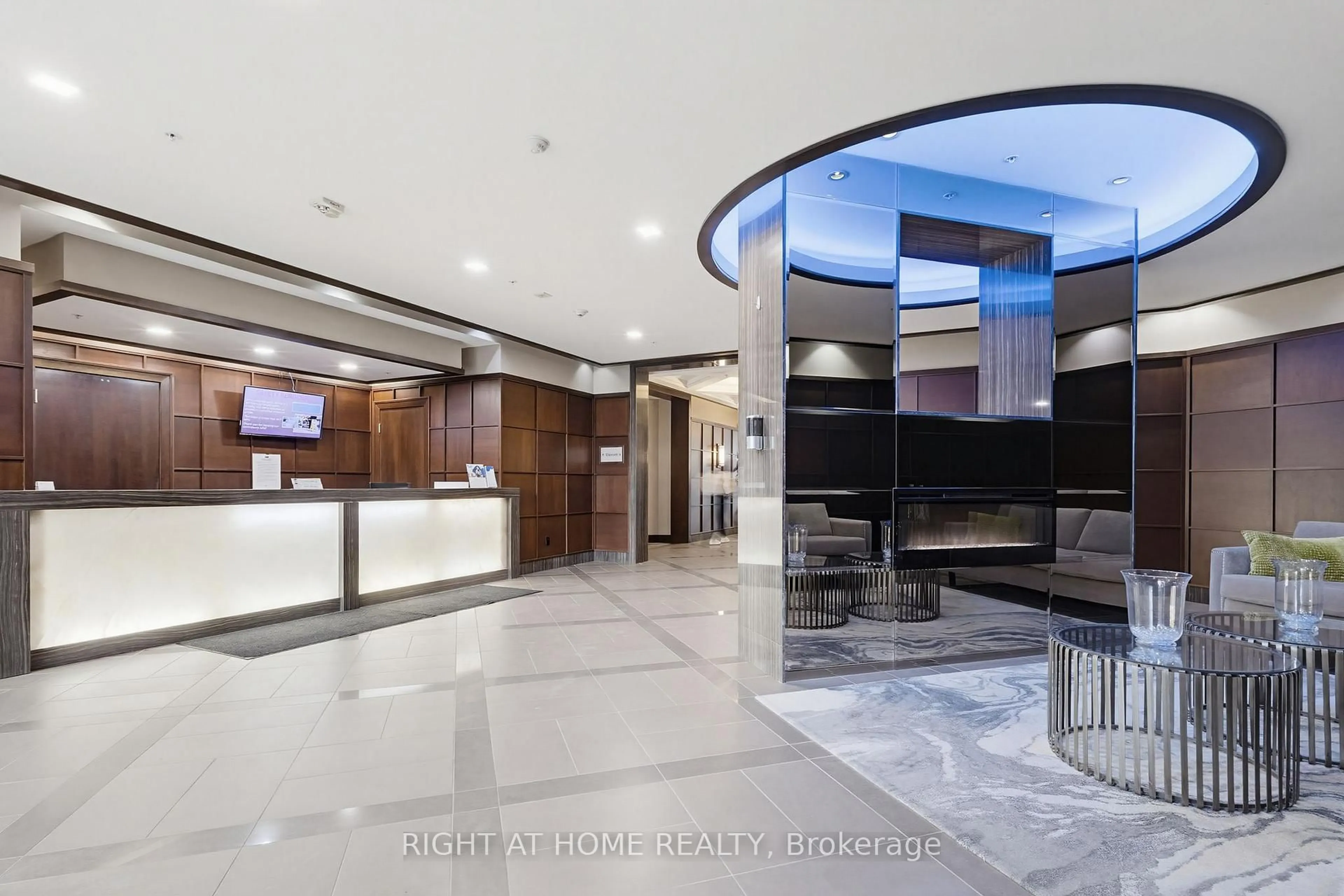 Lobby for 2480 Prince Michael Dr #PH08, Oakville Ontario L6H 0H1