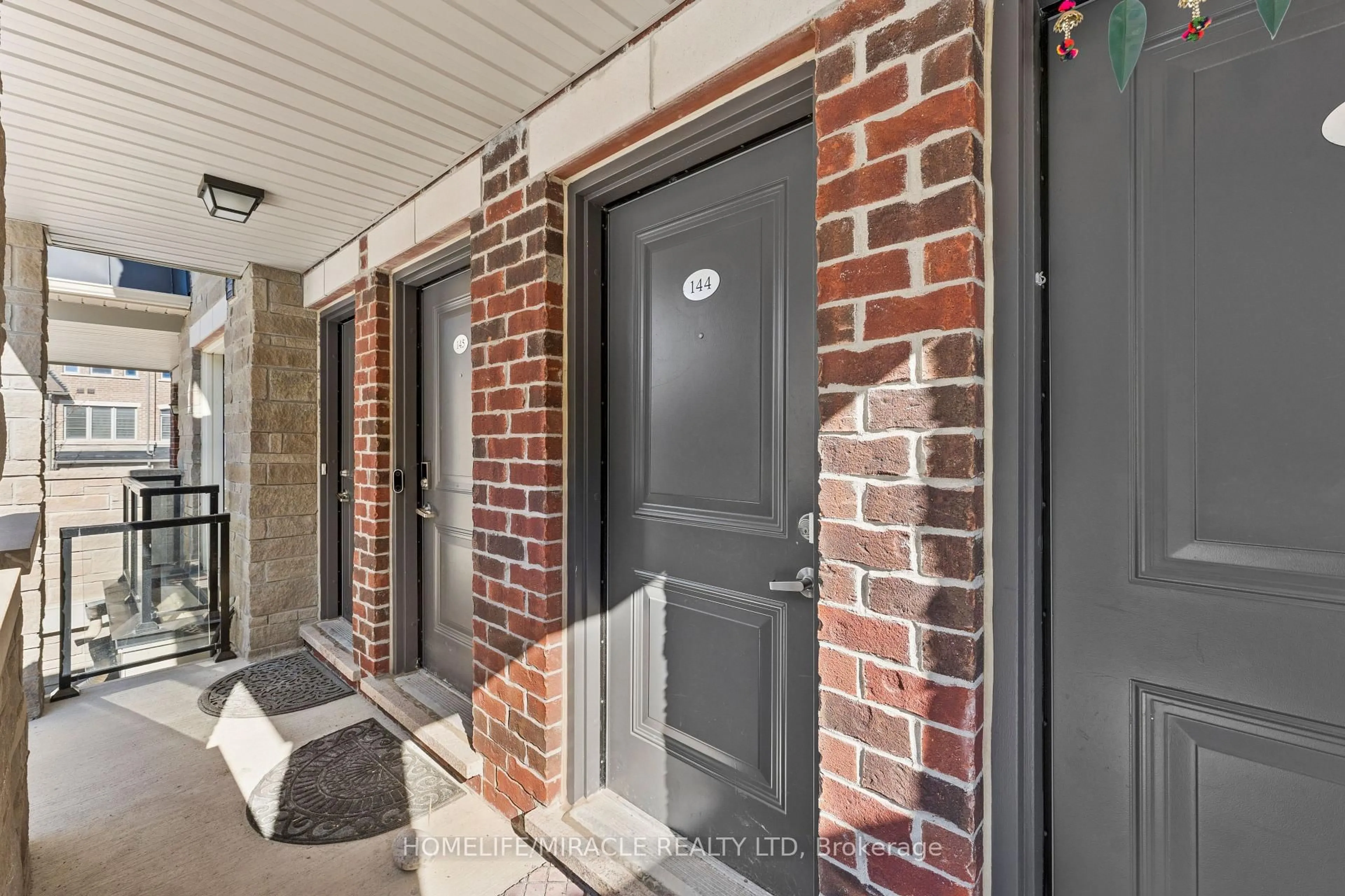 Indoor entryway for 200 Veterans Dr #144, Brampton Ontario L7A 4S6