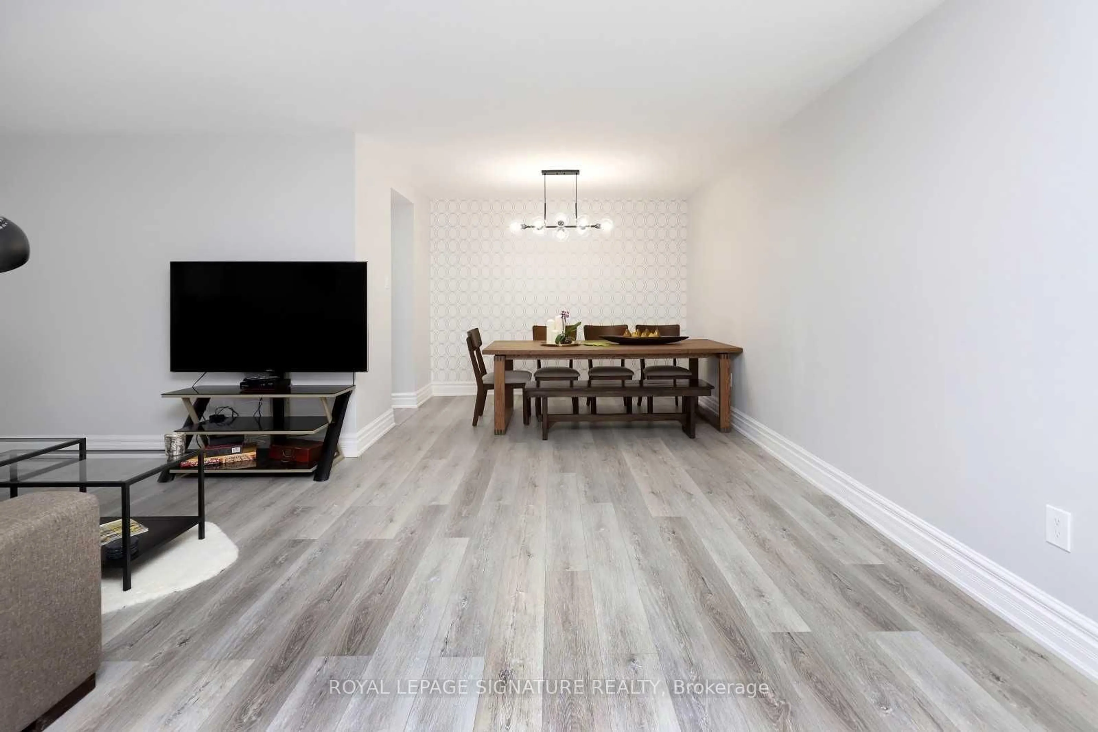 Unknown for 100 County Court Blvd #1101, Brampton Ontario L6W 3X1