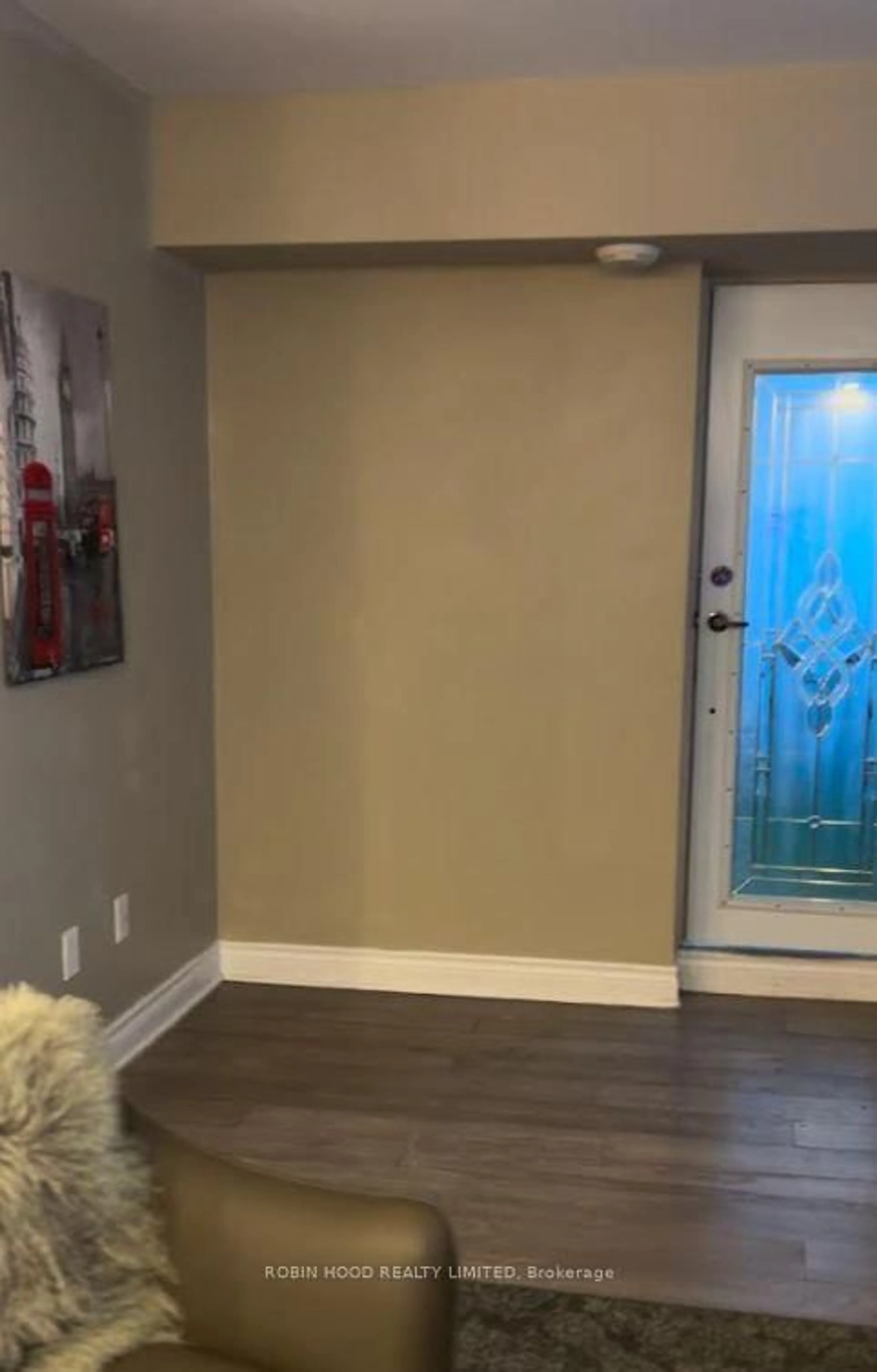 Indoor entryway for 4 Lisa St #103, Brampton Ontario L6T 4B6
