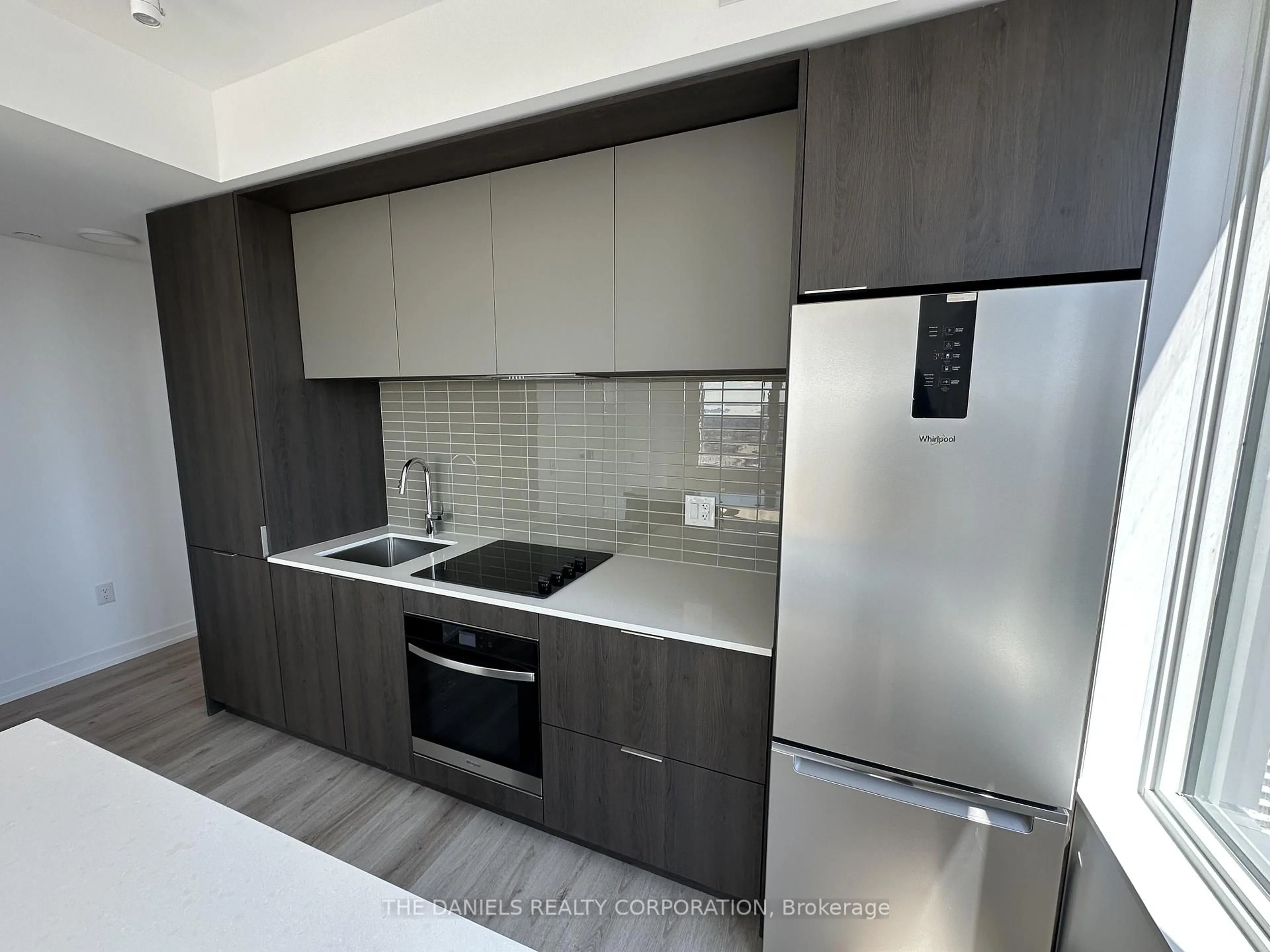 Standard kitchen, unknown for 395 Square One Dr #3908, Mississauga Ontario L5B 0P6