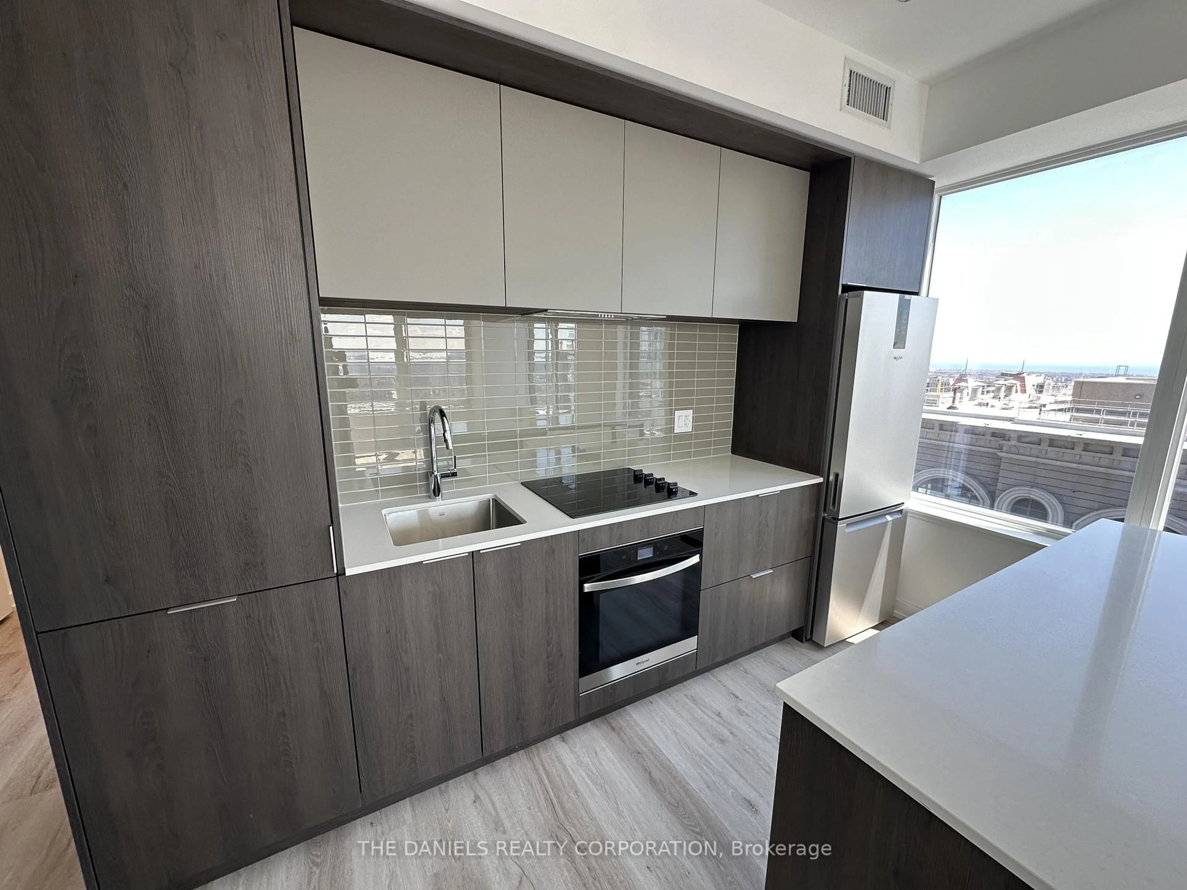 Standard kitchen, ceramic/tile floor for 395 Square One Dr #3908, Mississauga Ontario L5B 0P6