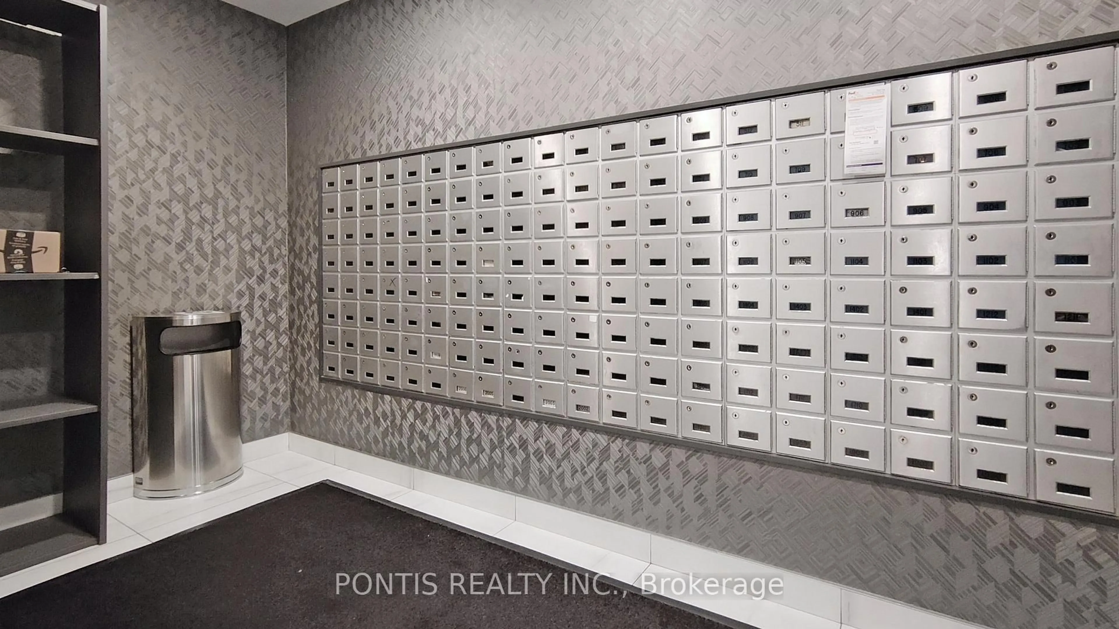 Storage room or clothes room or walk-in closet for 1580 Mississauga Valley Blvd #1904, Mississauga Ontario L5A 3T8