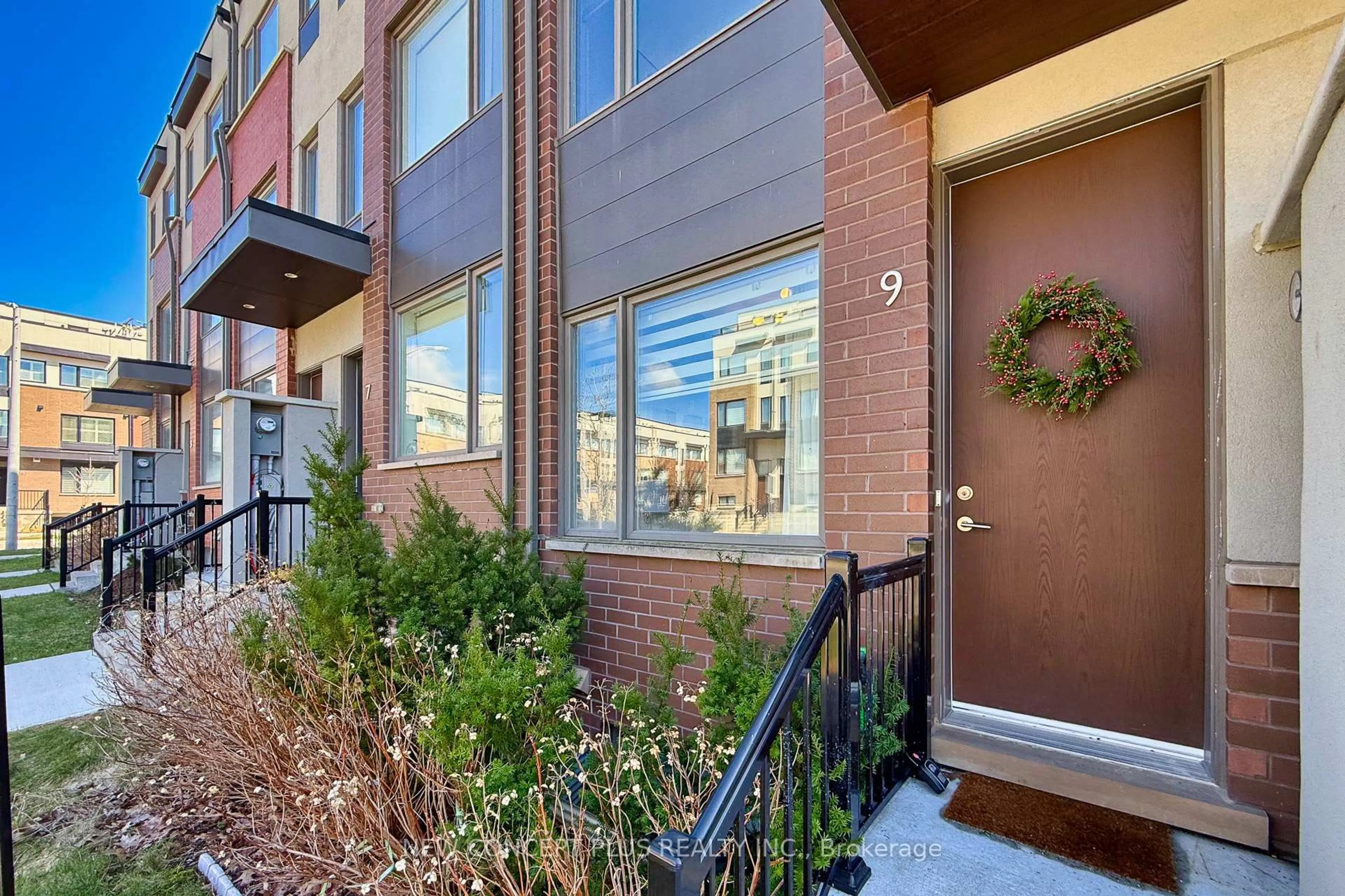 Unknown for 9 Thomas Mulholland Dr, Toronto Ontario M3K 0C1