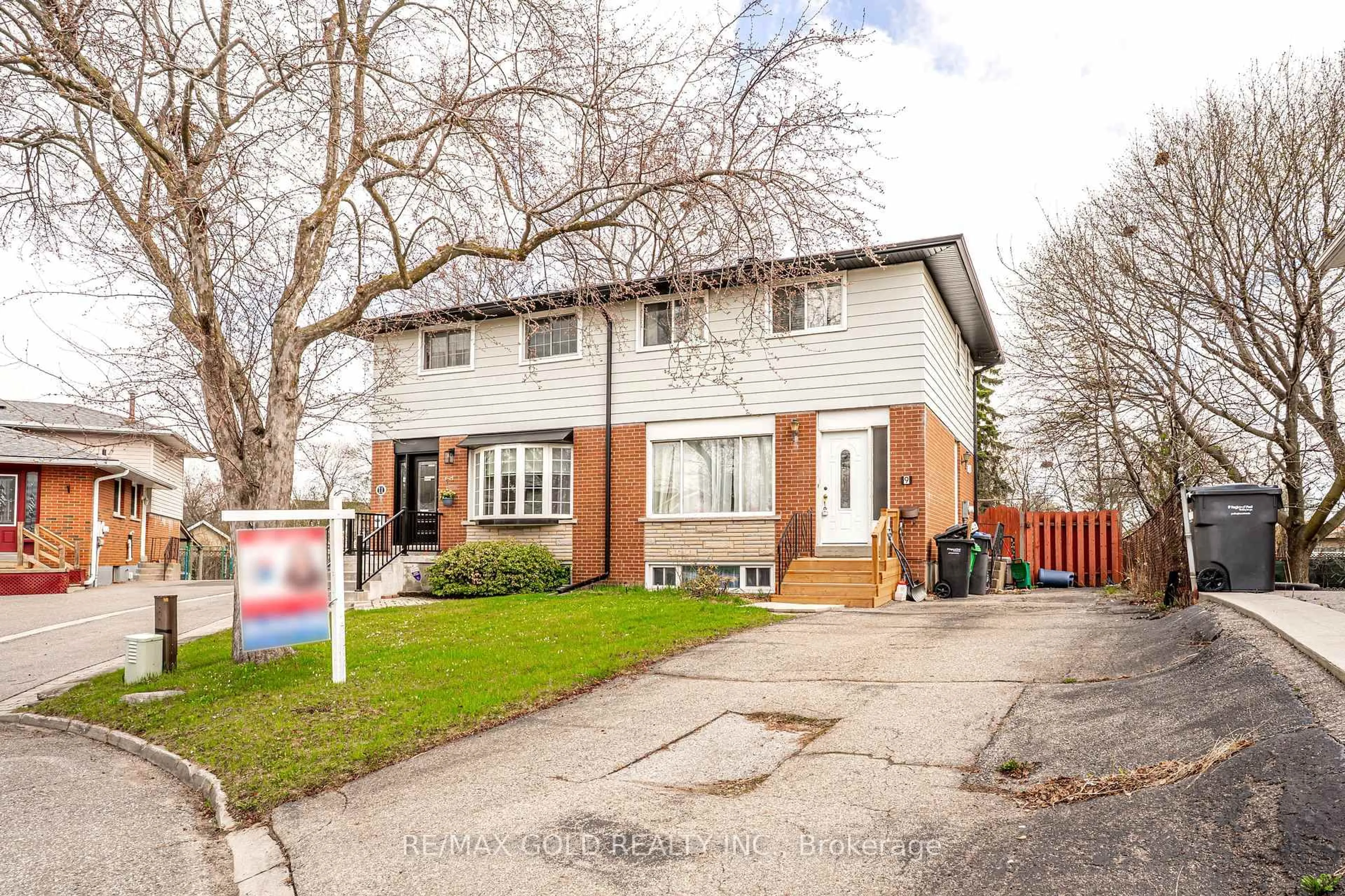 Home with brick exterior material, street for 9 Mordon Crt, Brampton Ontario L6V 2B5
