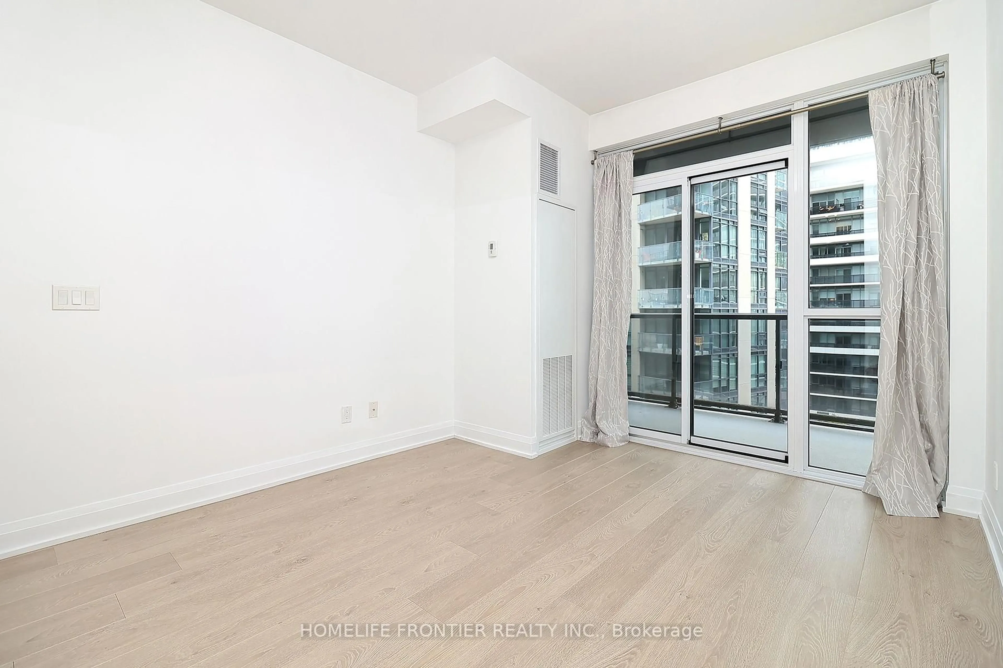 A pic of a room for 110 Marine Parade Dr #1106, Toronto Ontario M8V 0A3