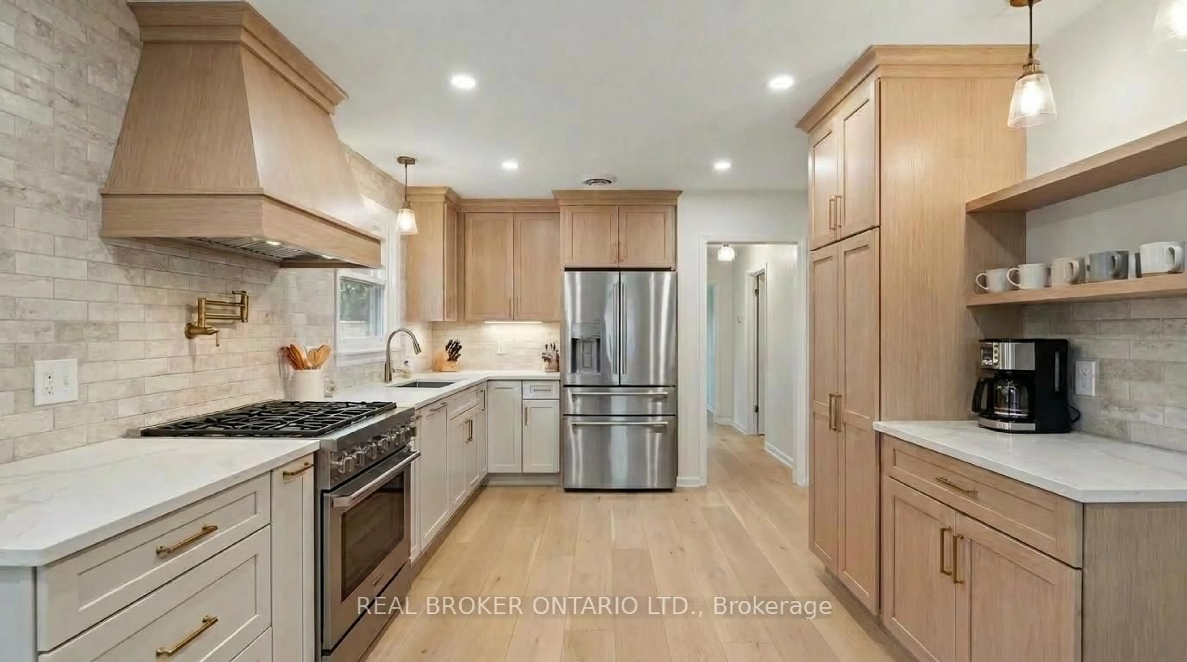 Contemporary kitchen, unknown for 167 Jeffcoat Dr, Toronto Ontario M9W 3C4