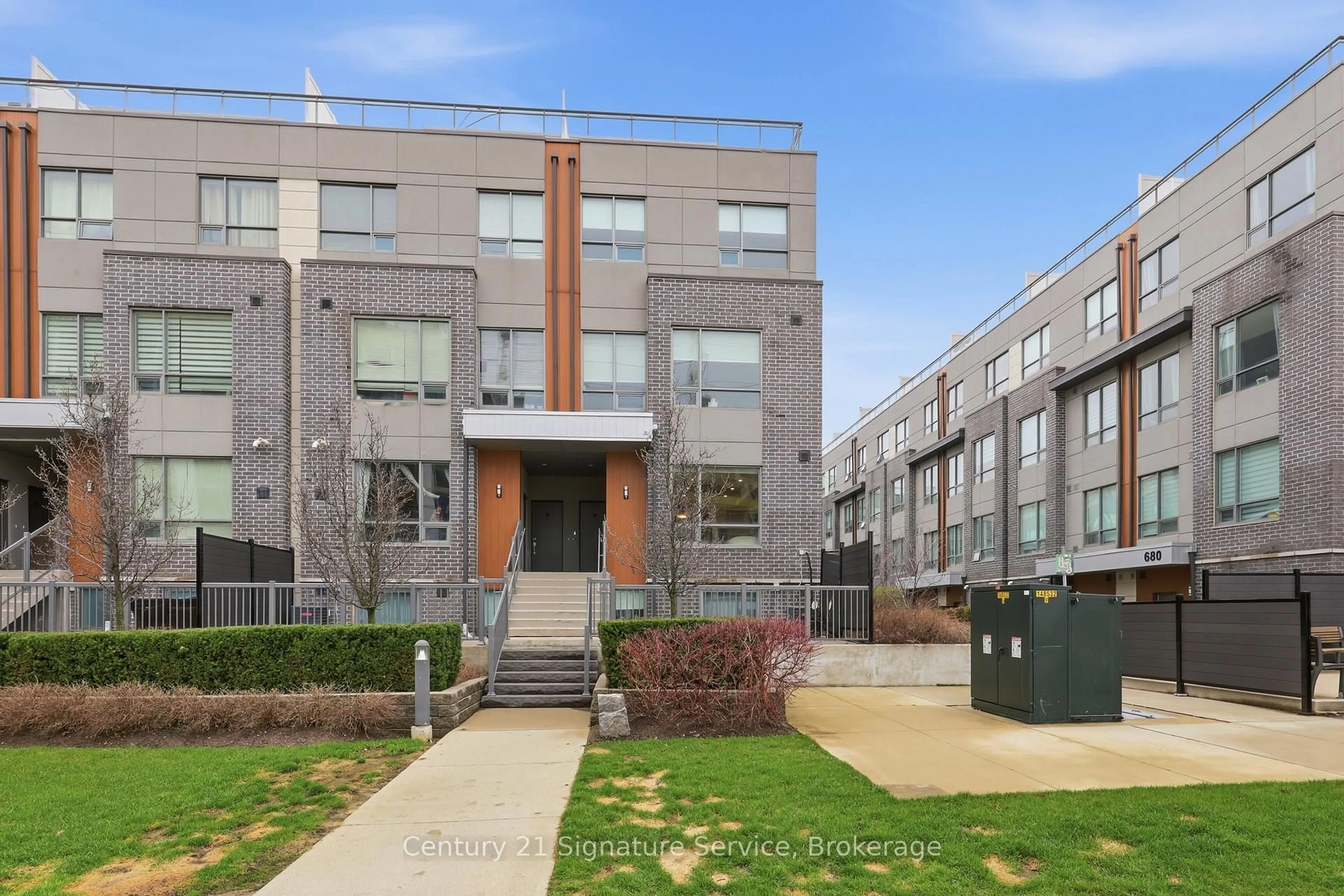 Unknown for 1238 Cawthra Rd #2, Mississauga Ontario L5G 0B6