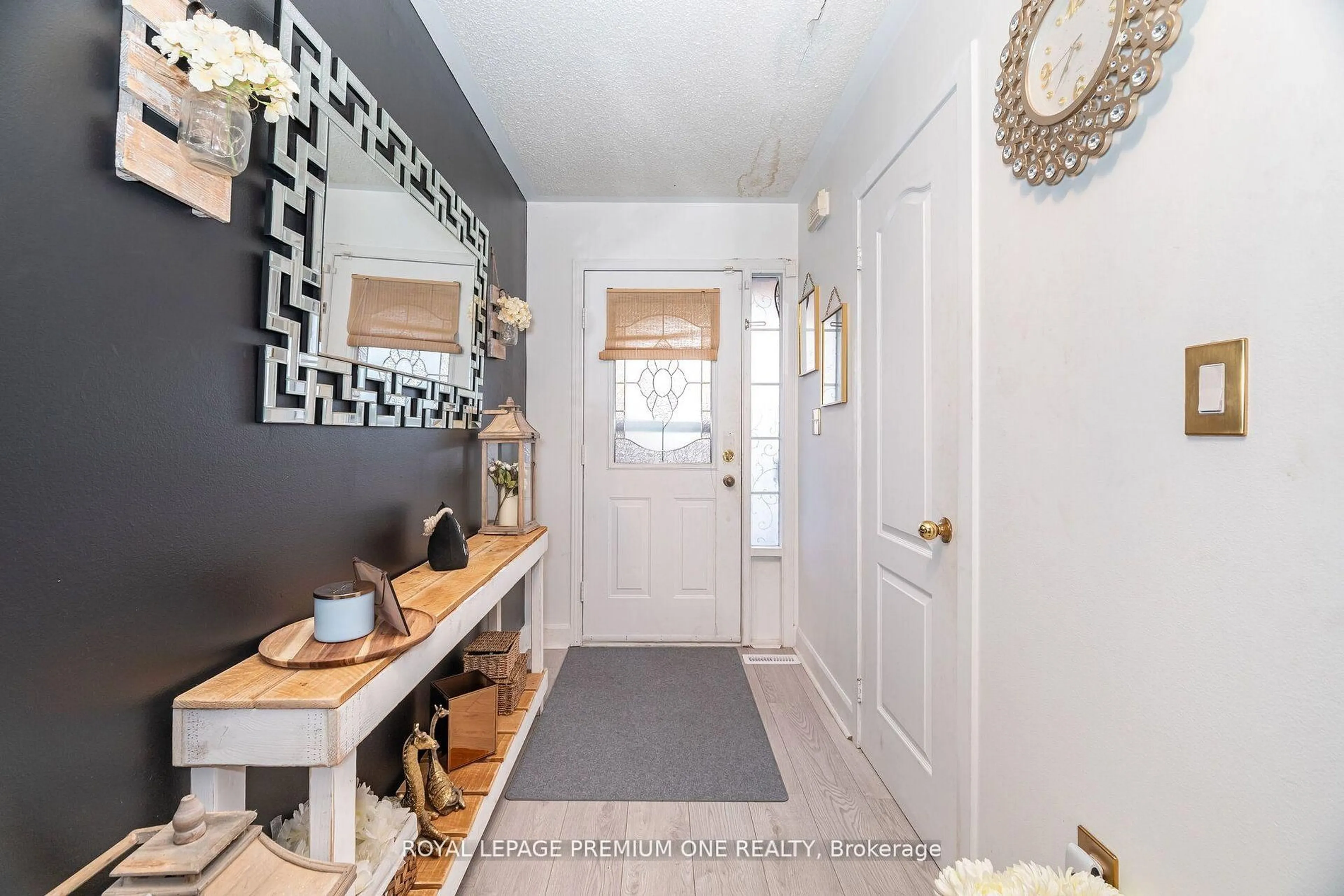Indoor entryway for 47 Triple Crown Ave, Toronto Ontario M9W 7E5