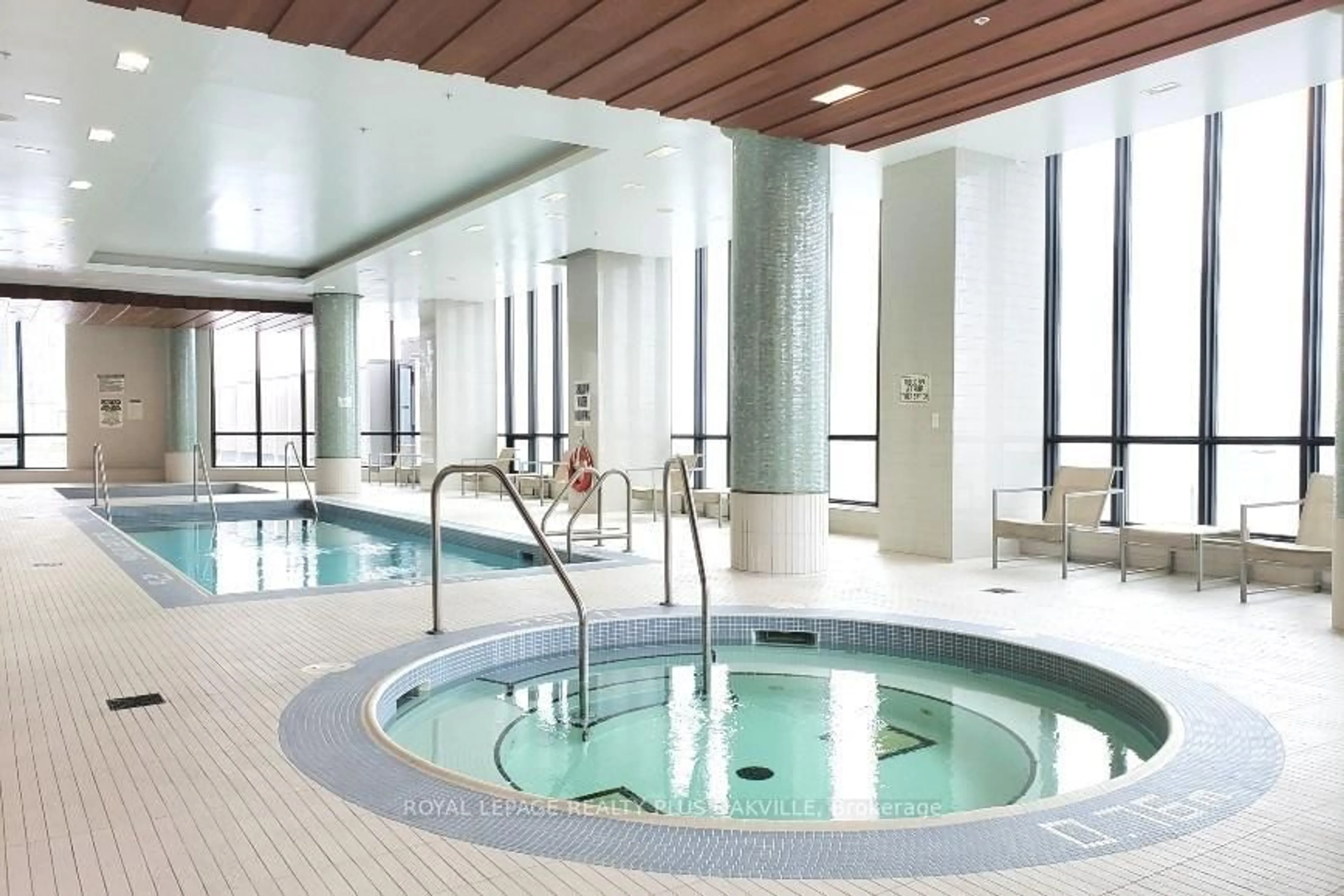 Pool for 5 Valhalla Inn Rd #510, Toronto Ontario M9B 0B1