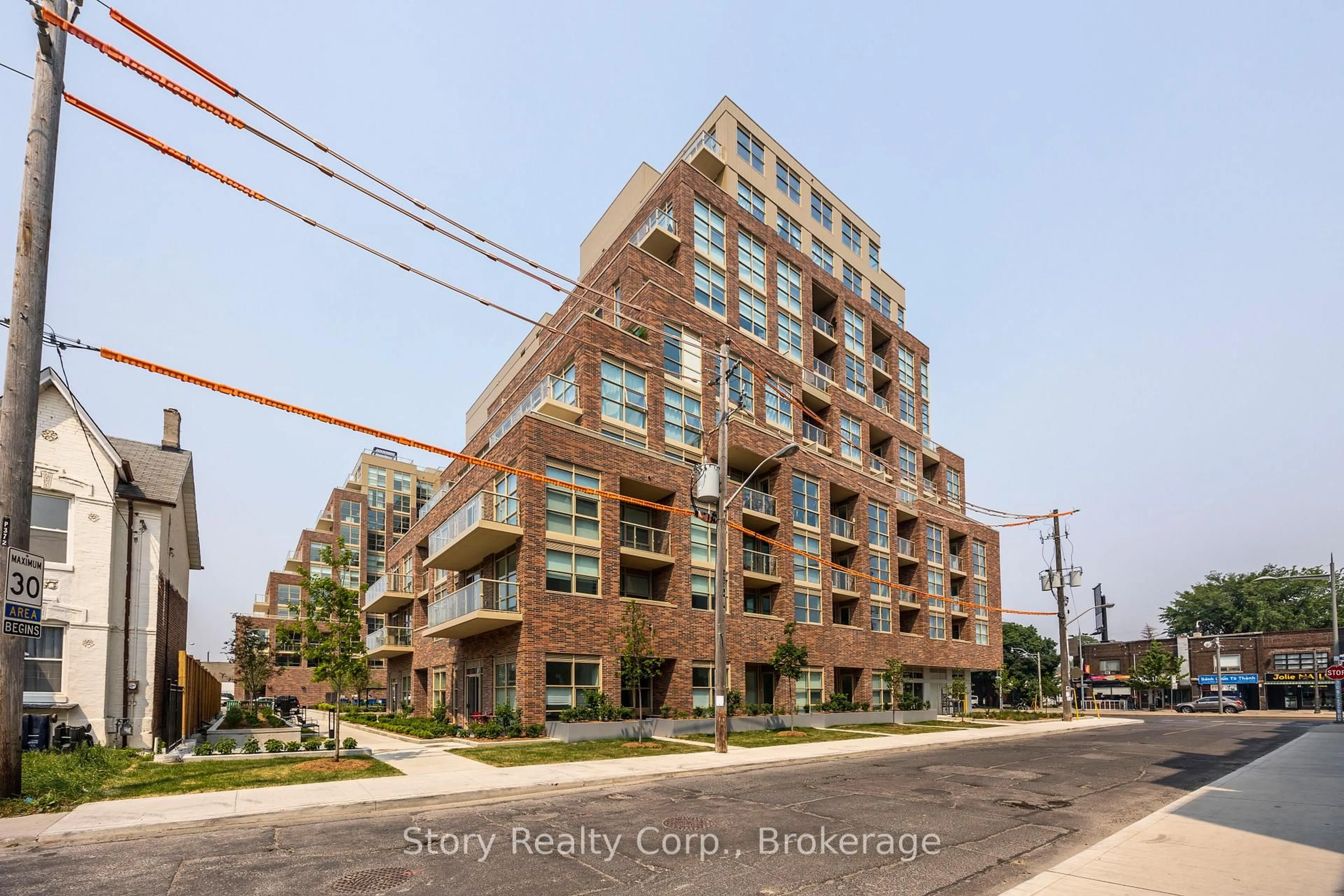 Unknown for 119 Ford St #108, Toronto Ontario M6N 3A2