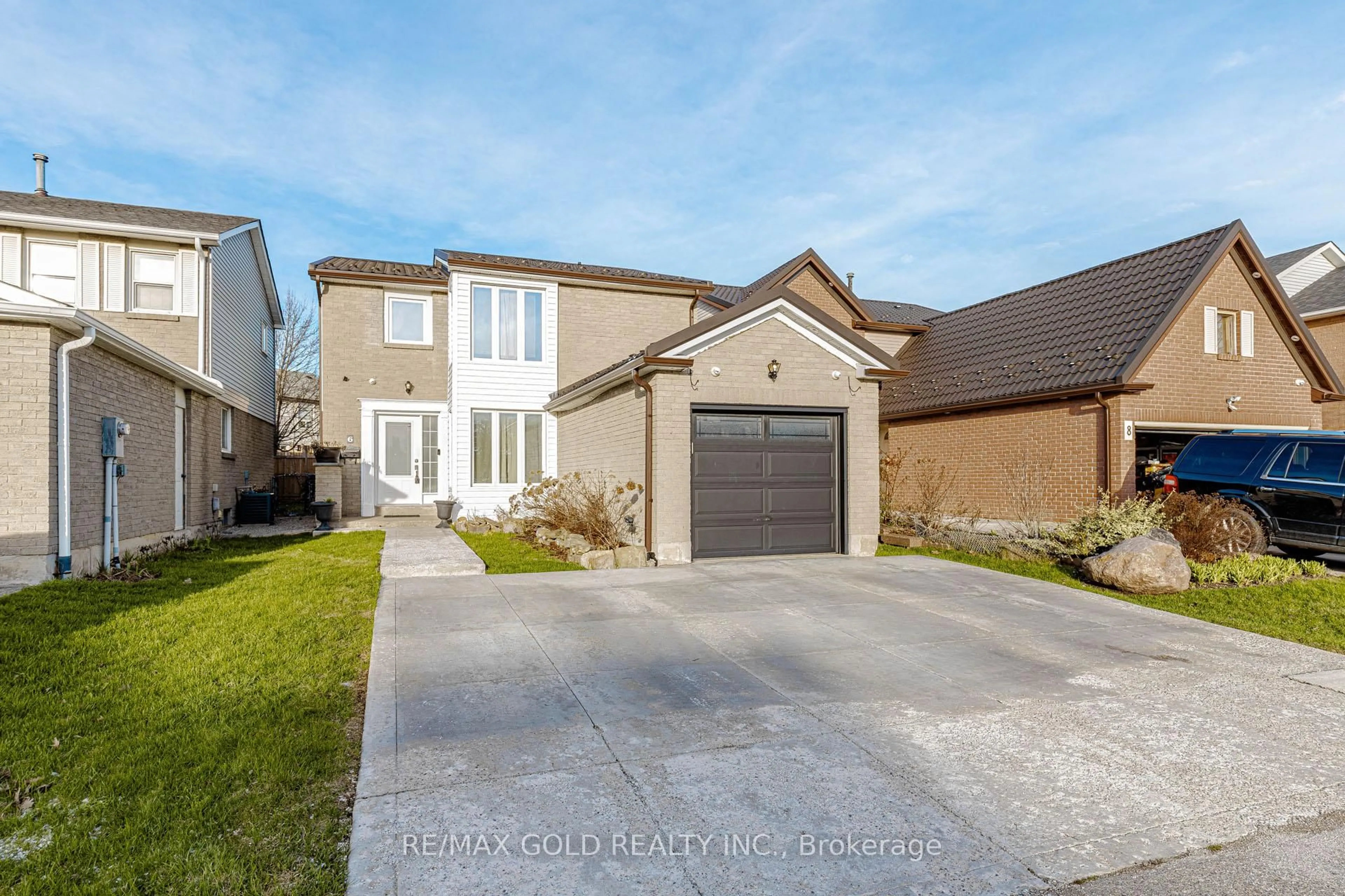 Home with brick exterior material, street for 6 Nutmeg St, Brampton Ontario L6S 4A8