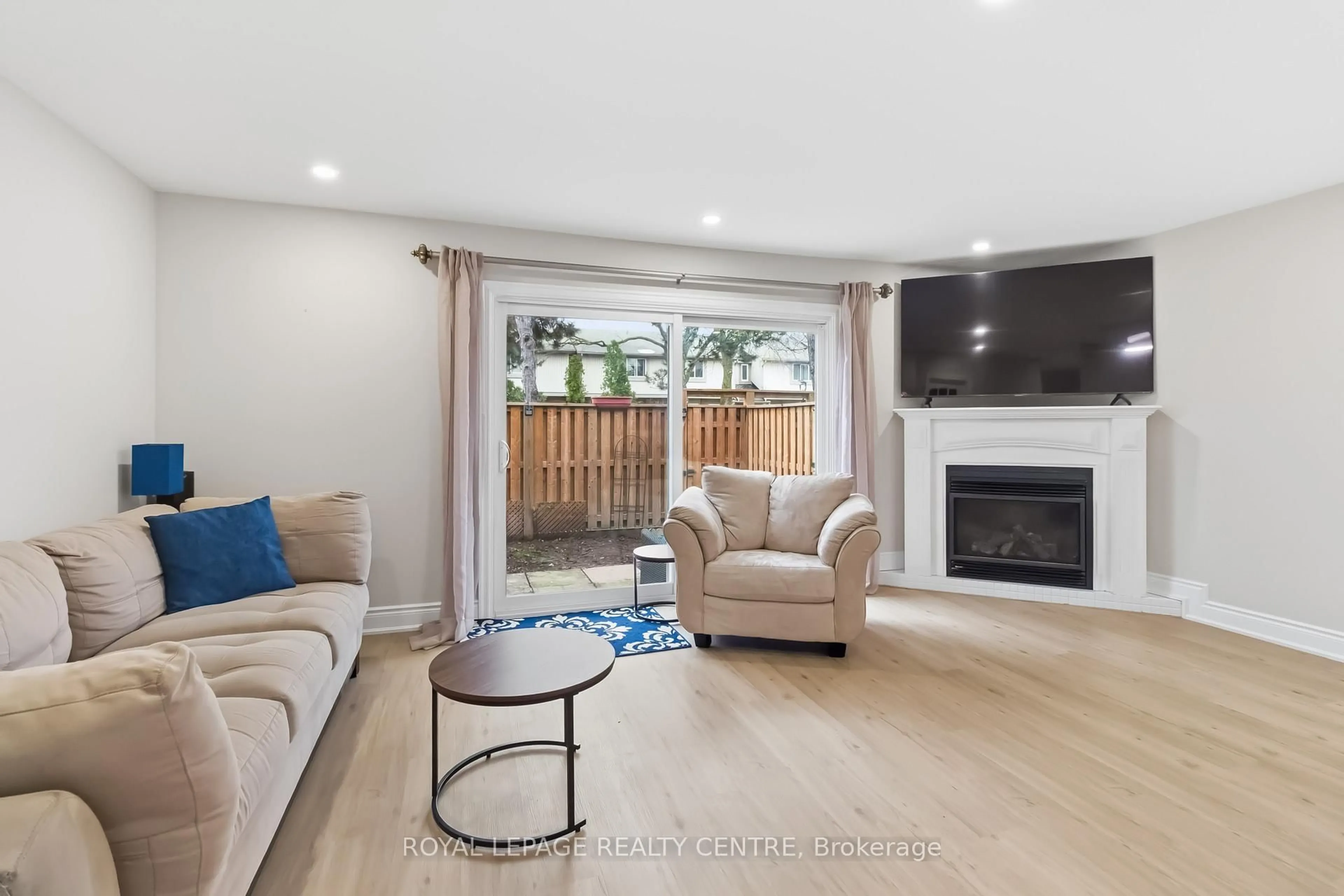 Living room with furniture, unknown for 683 Woodward Ave, Milton Ontario L9T 3K4