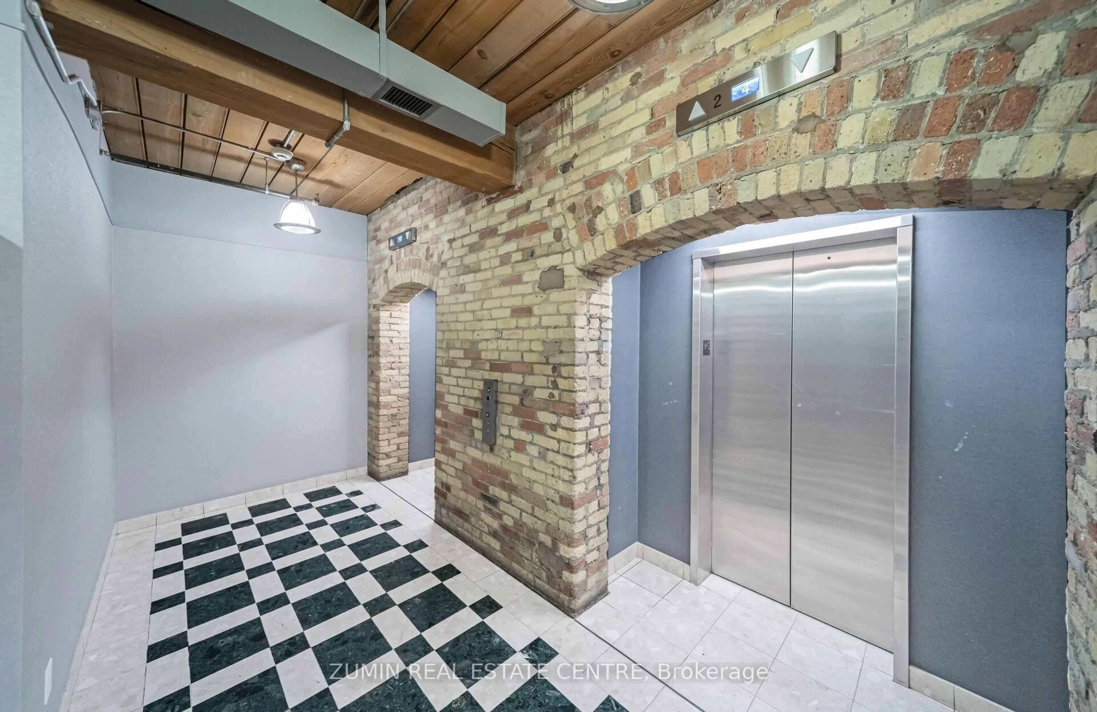 Indoor foyer for 24 Noble St #307, Toronto Ontario M6K 2C8