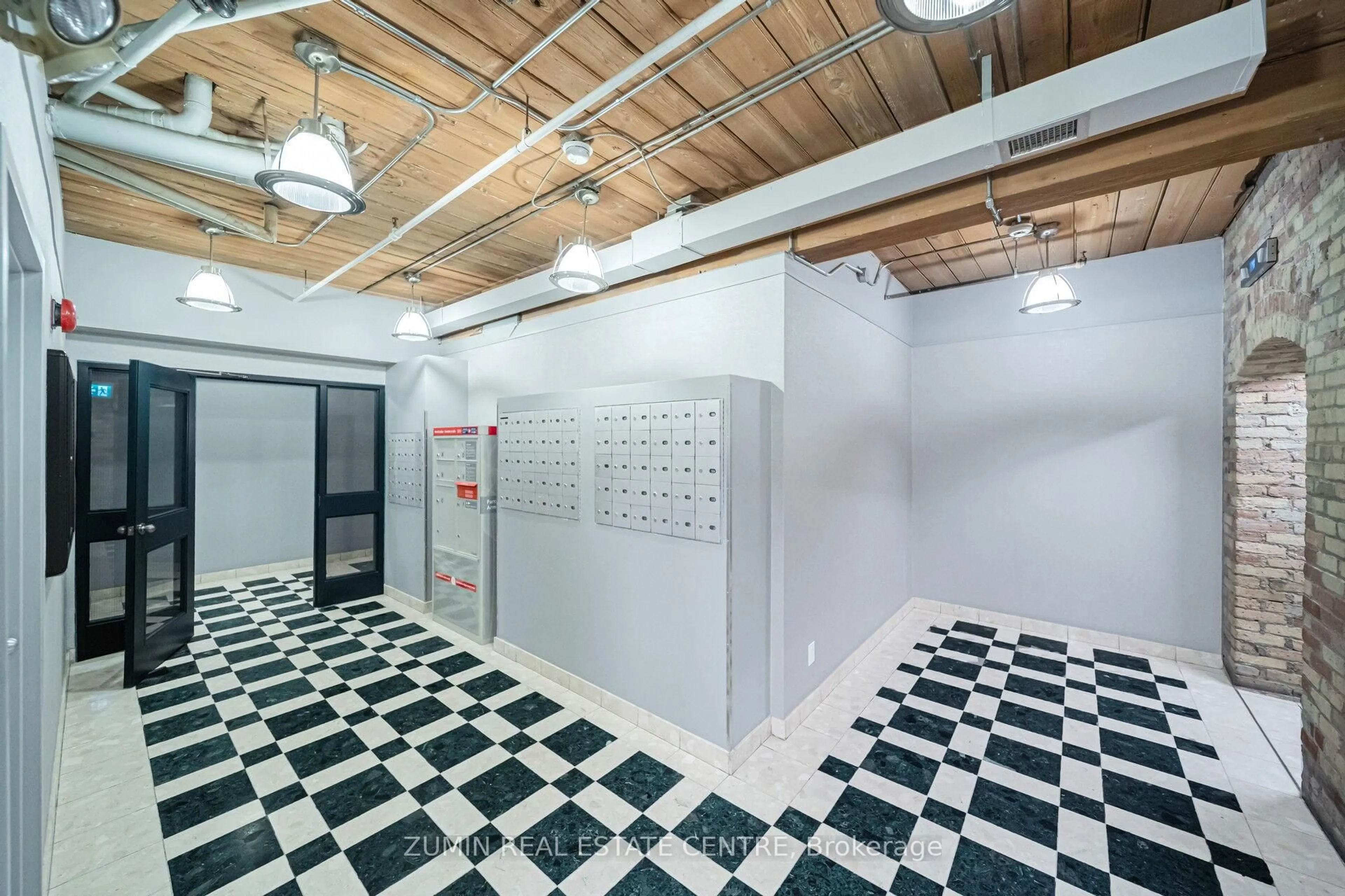 Indoor foyer for 24 Noble St #307, Toronto Ontario M6K 2C8