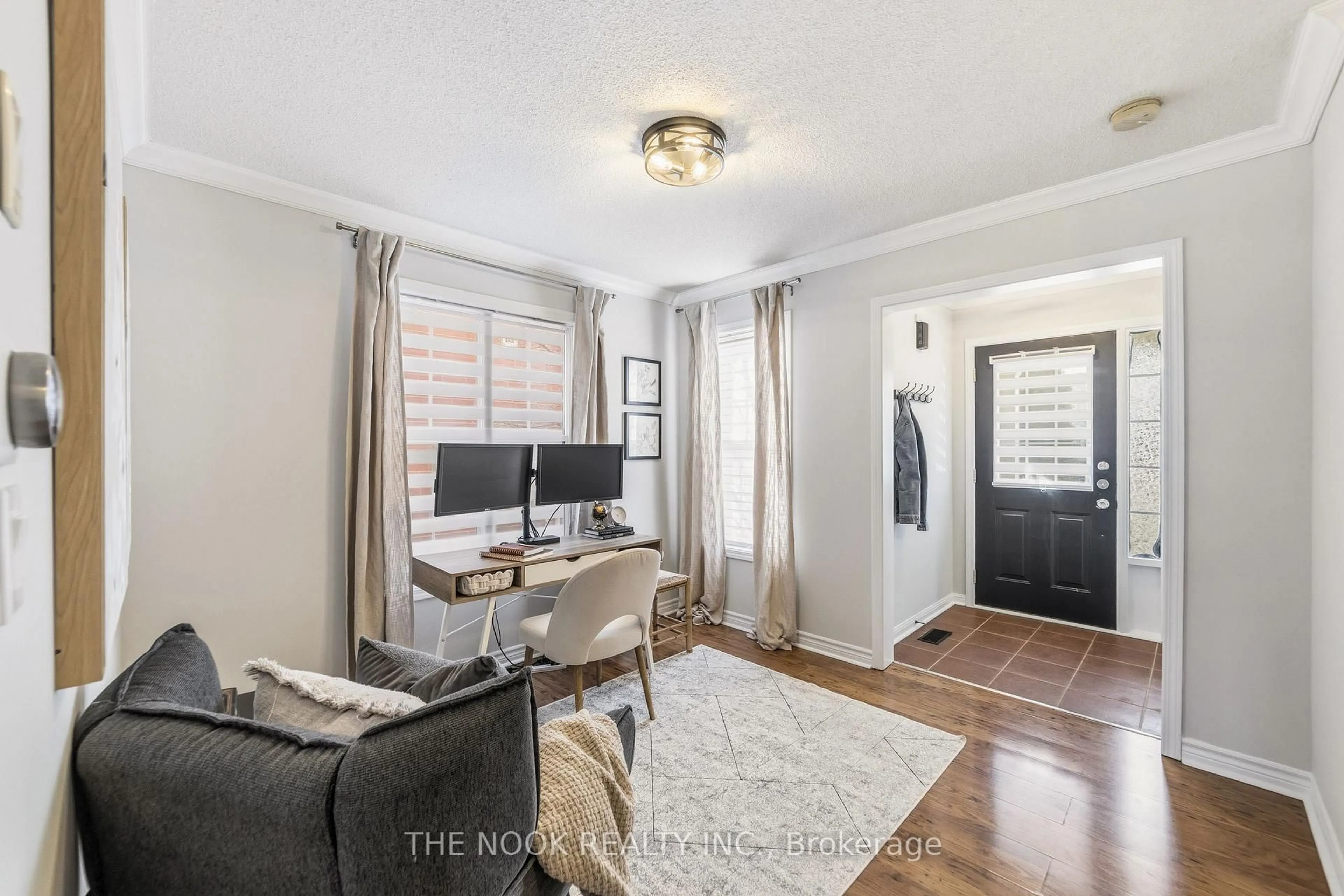 A pic of a room for 1556 Harwood Dr, Milton Ontario L9T 5K1