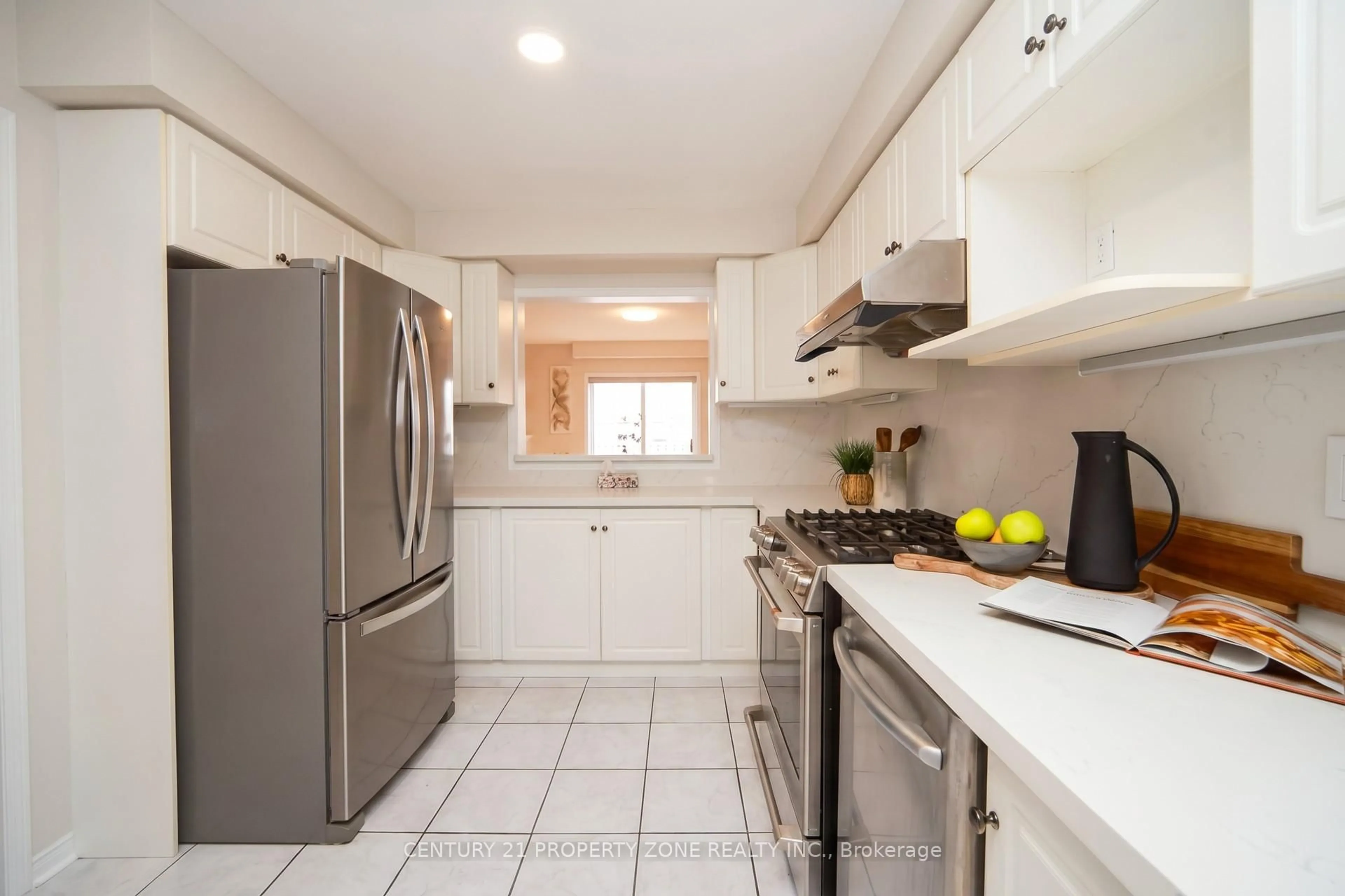 Standard kitchen, ceramic/tile floor for 3809 Talias Cres, Mississauga Ontario L5M 6L5